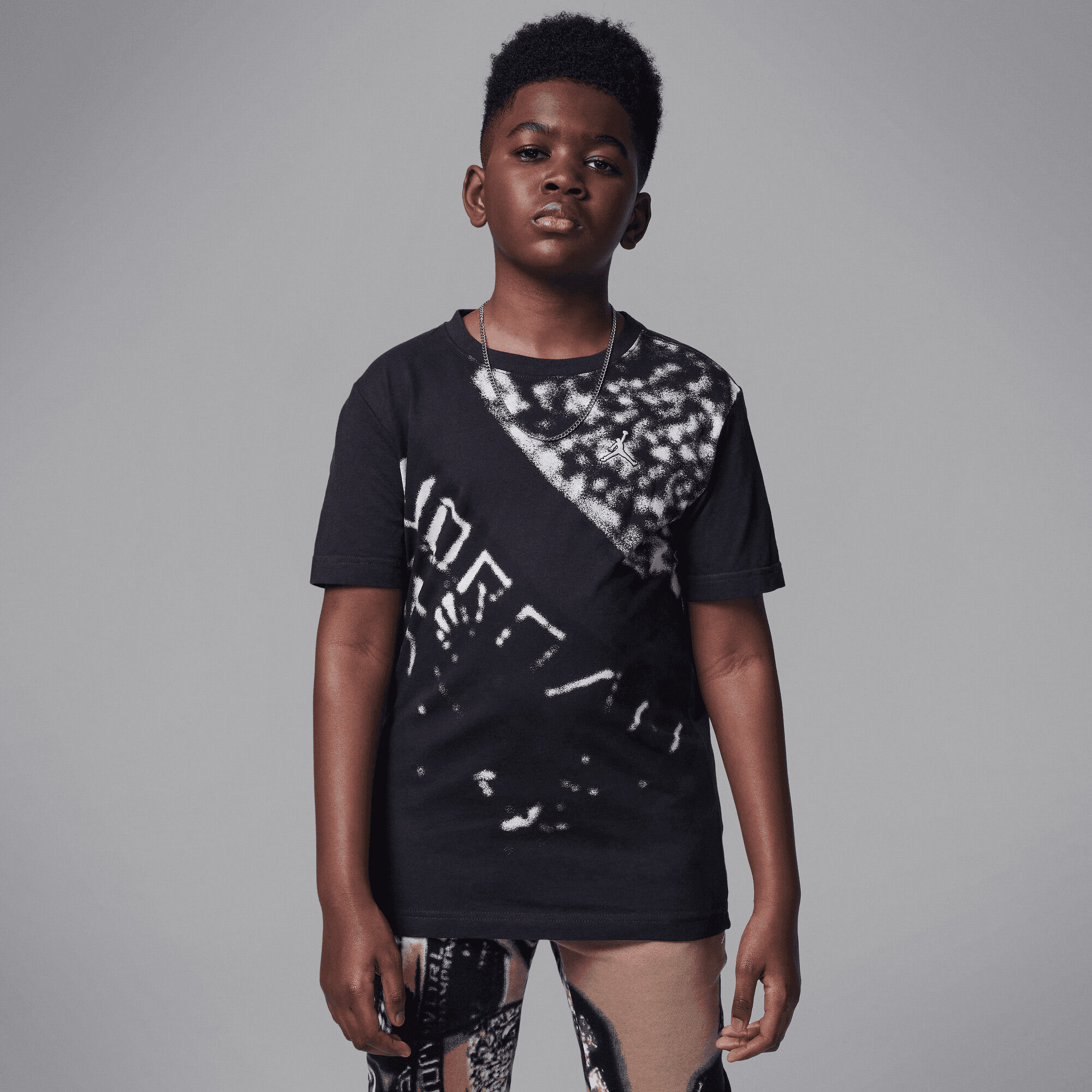 جوردن ام في بي image number 0