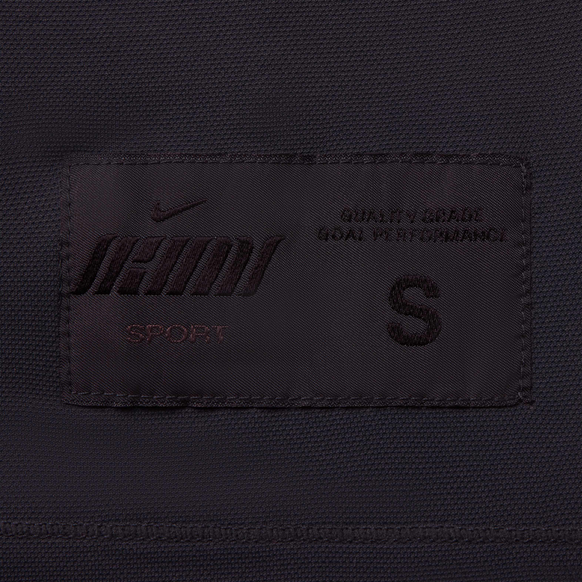 Zoom image