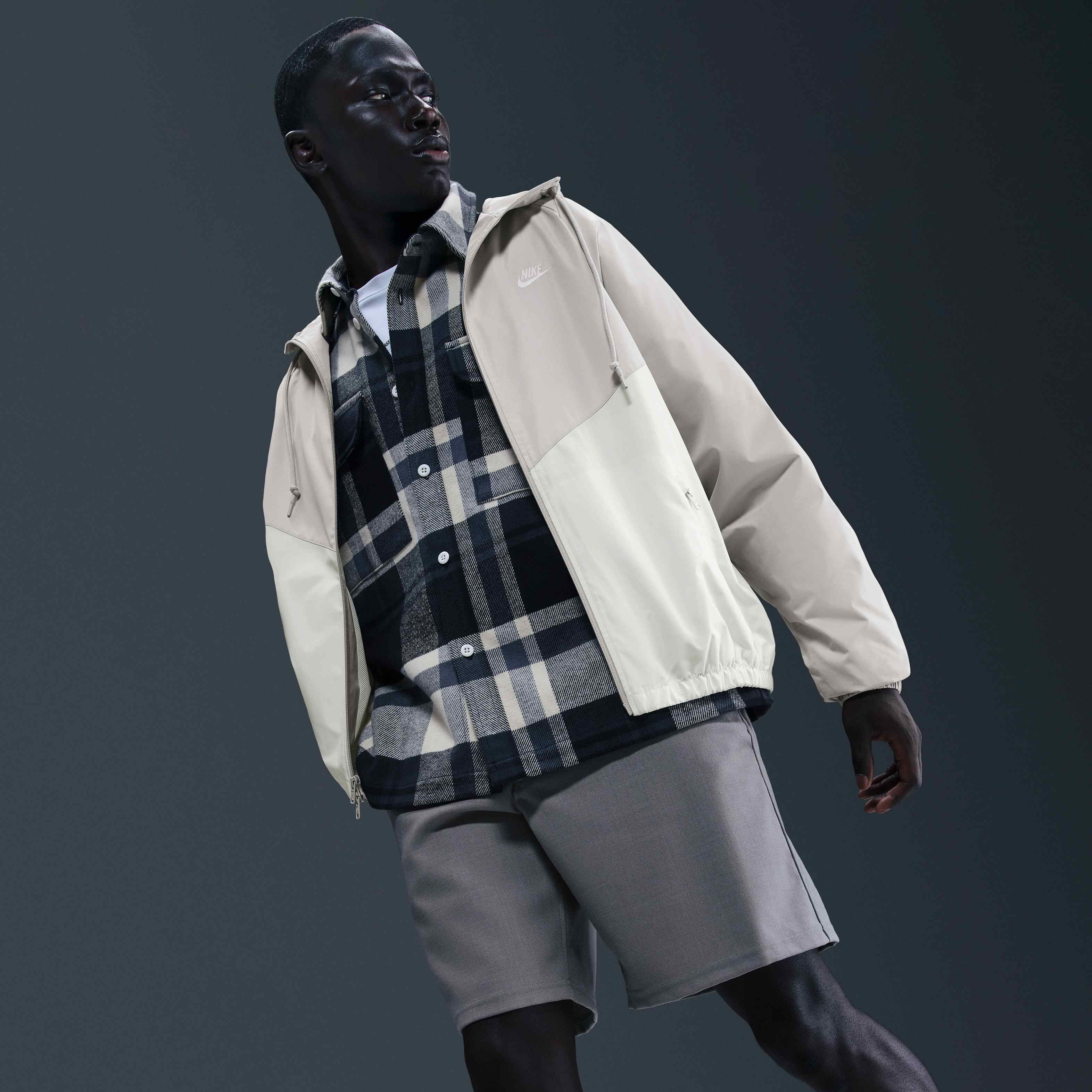 نايكي ويندرانر image number 2