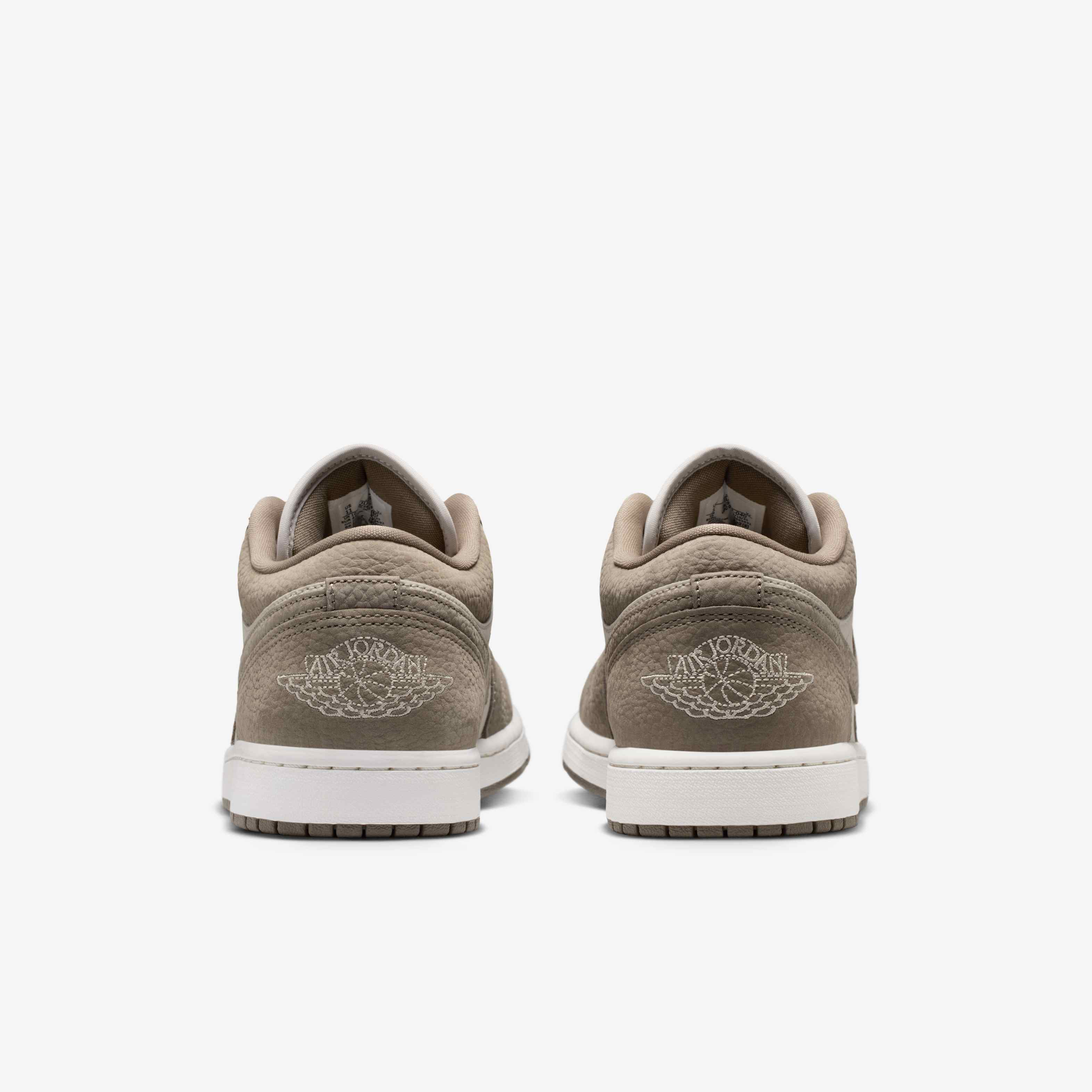 اير جوردن 1 لو image number 5