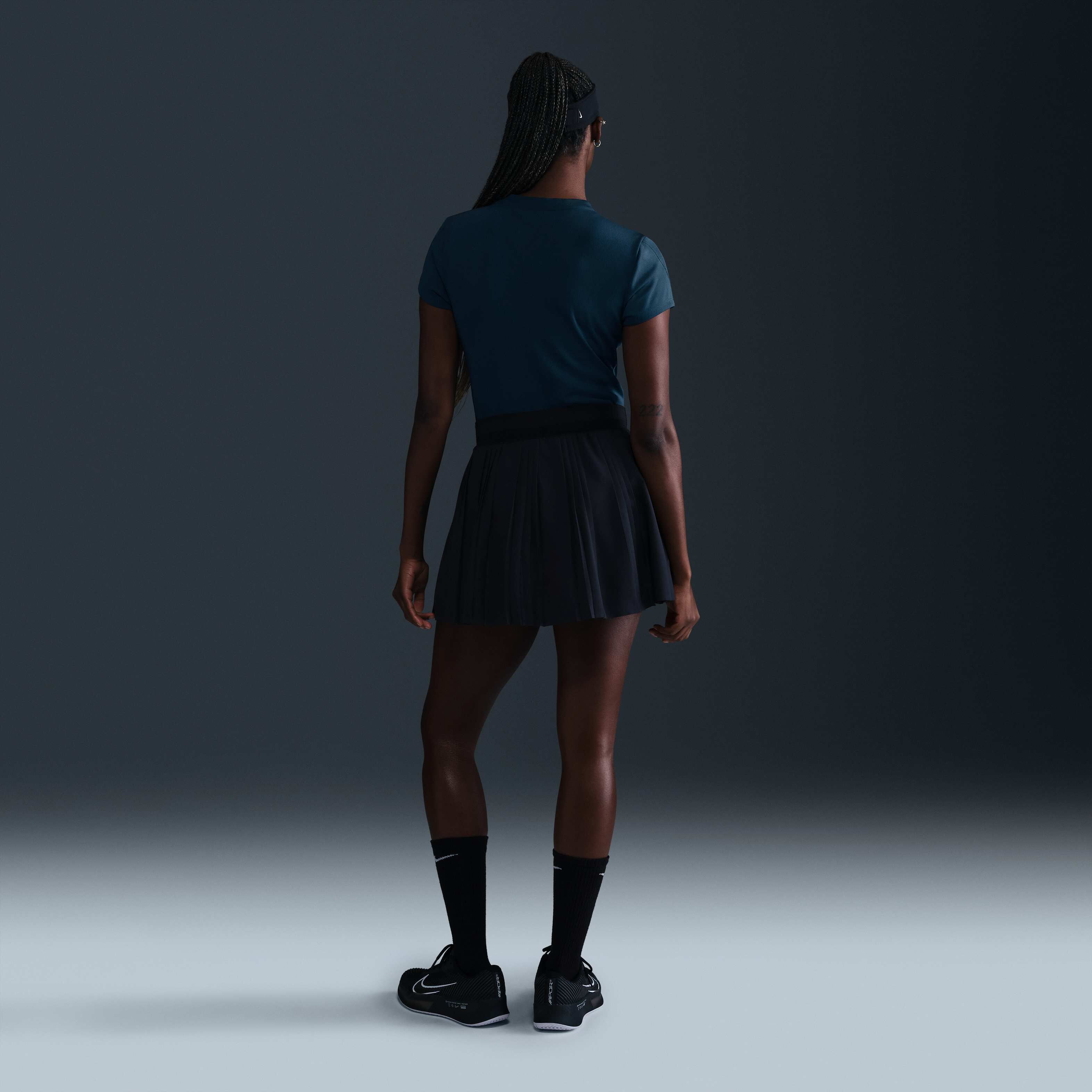 NikeCourt Advantage image number 4