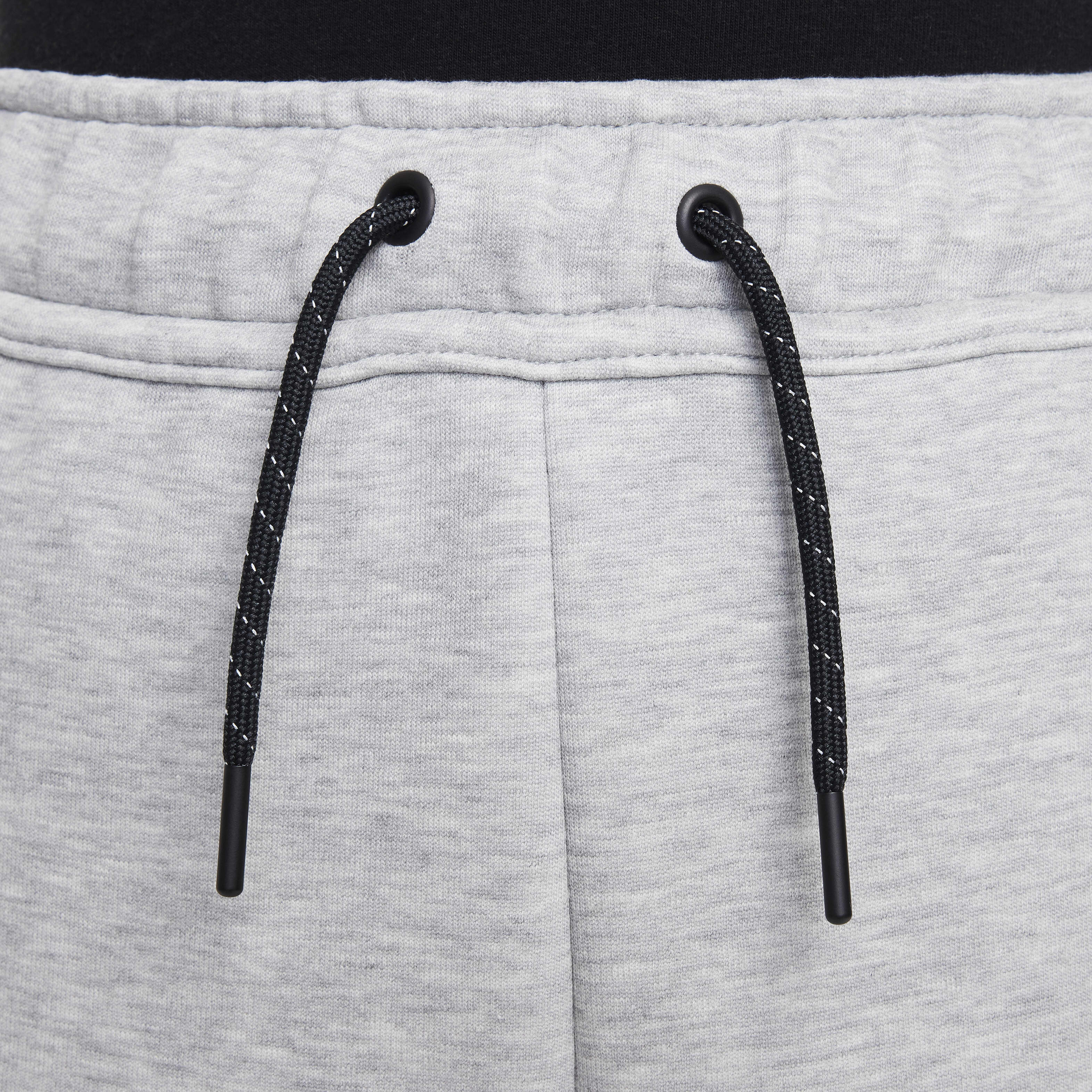 Nike Sportswear Tech Fleece image number 2