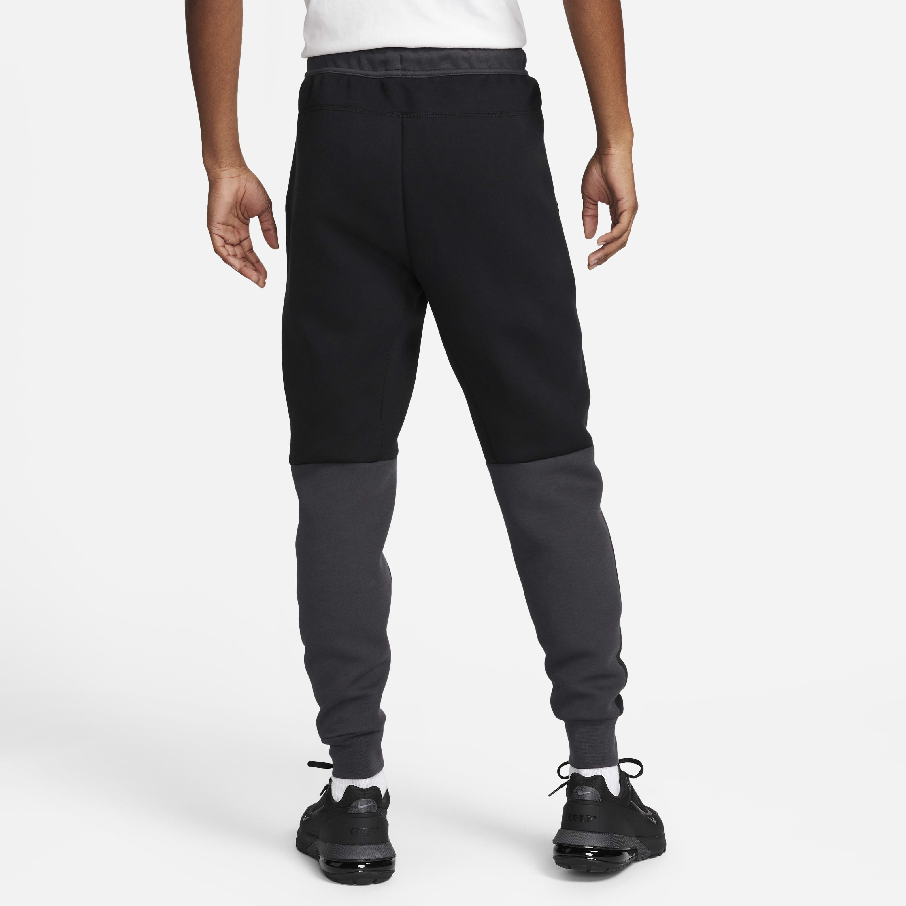 Nike Sportswear Tech Fleece image number 1