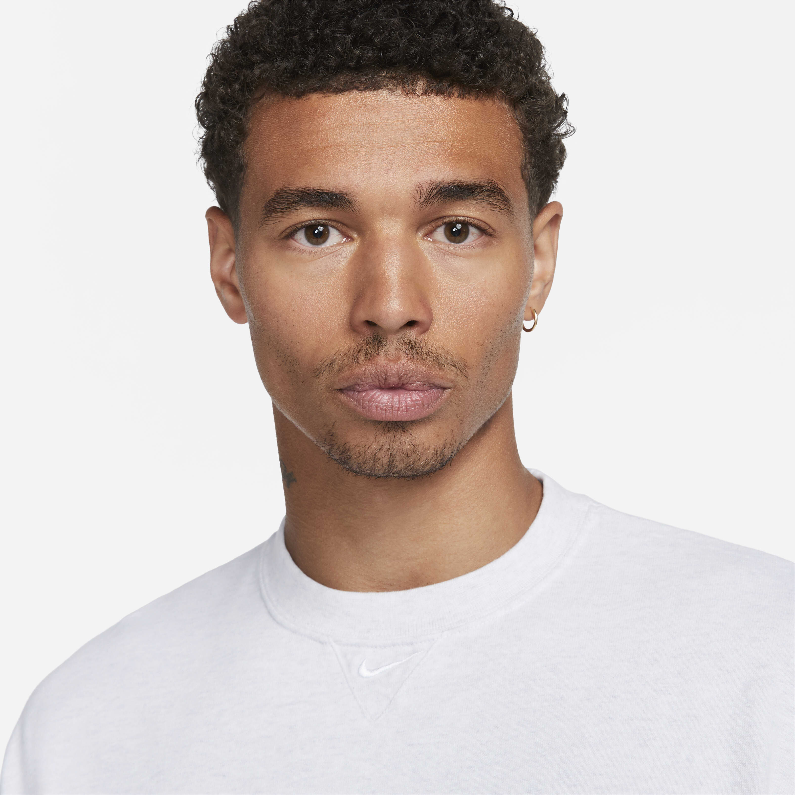 Nike Solo Swoosh image number 2