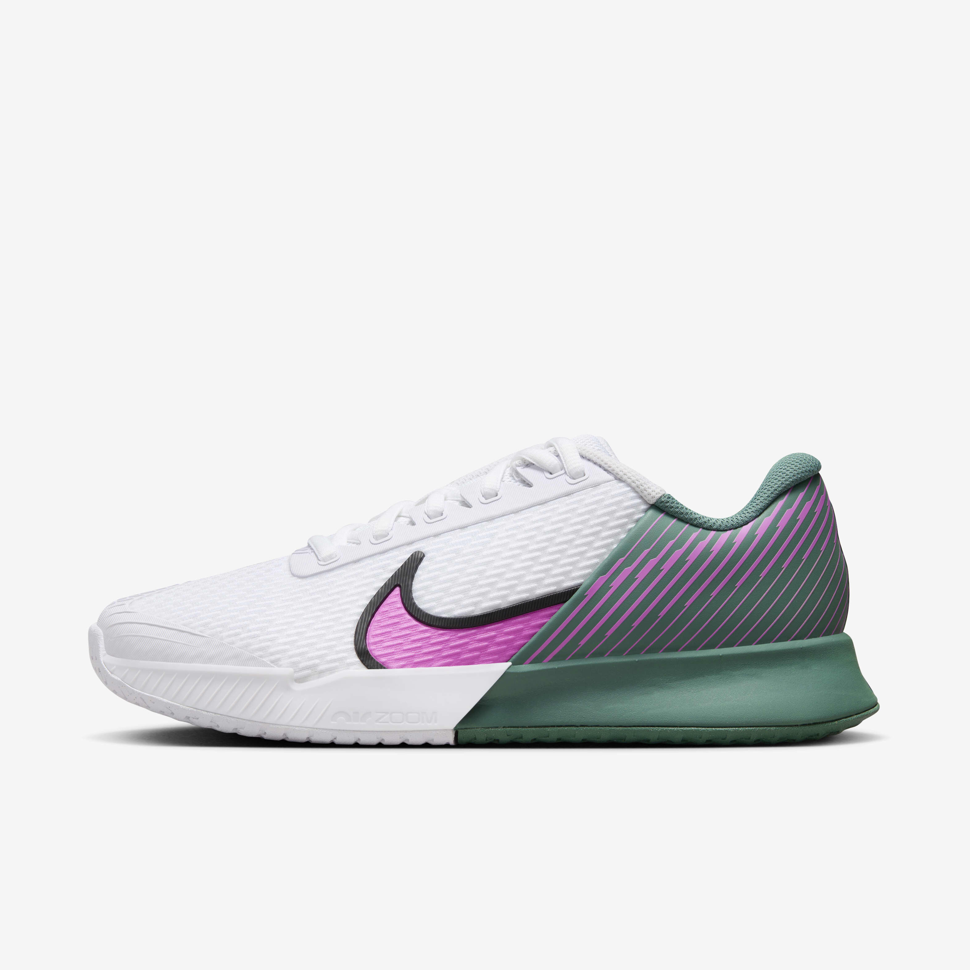 Nike women's vapor court tennis shoes 2025
