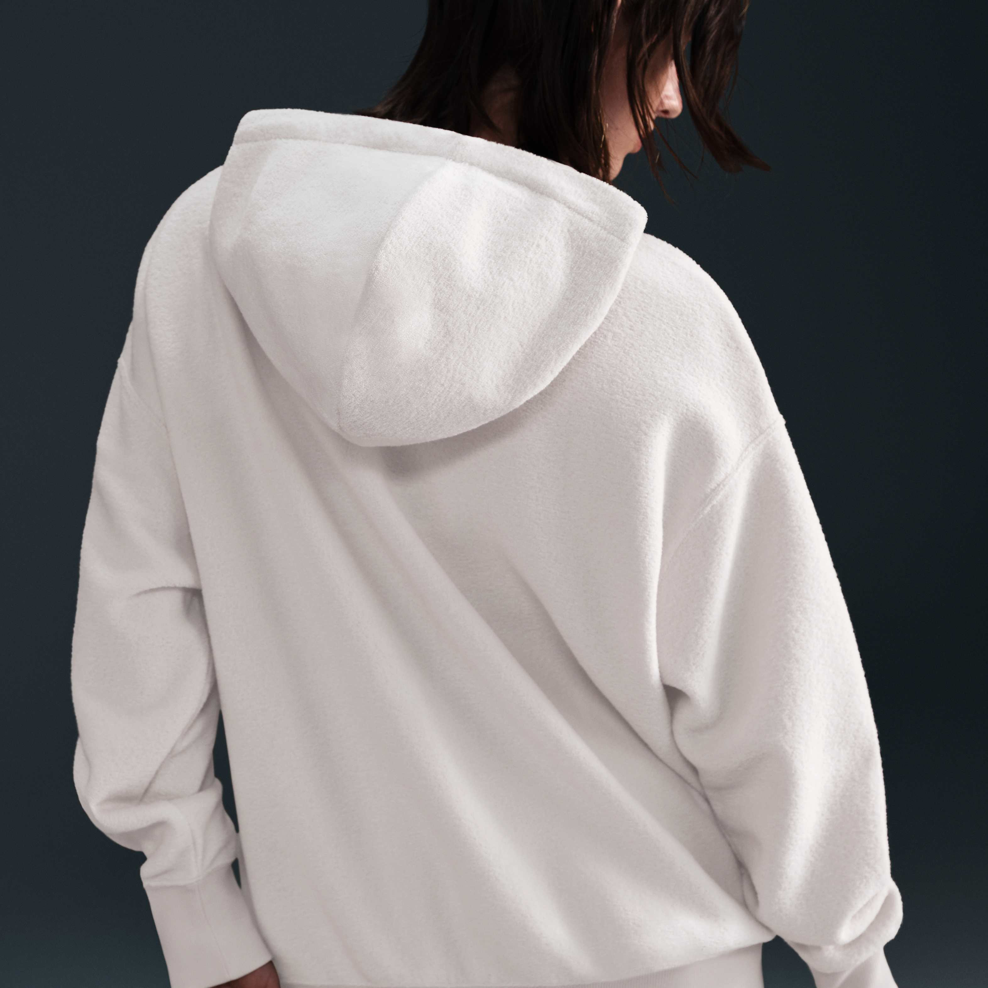 نايكي سبورتسوير فينكس بلش image number 1