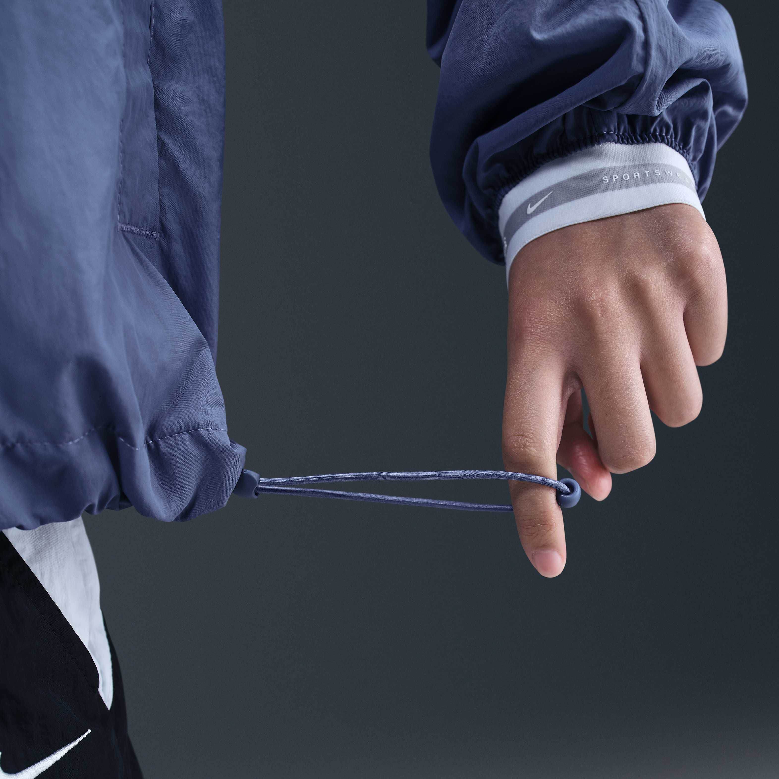 نايكي سبورتسوير image number 5