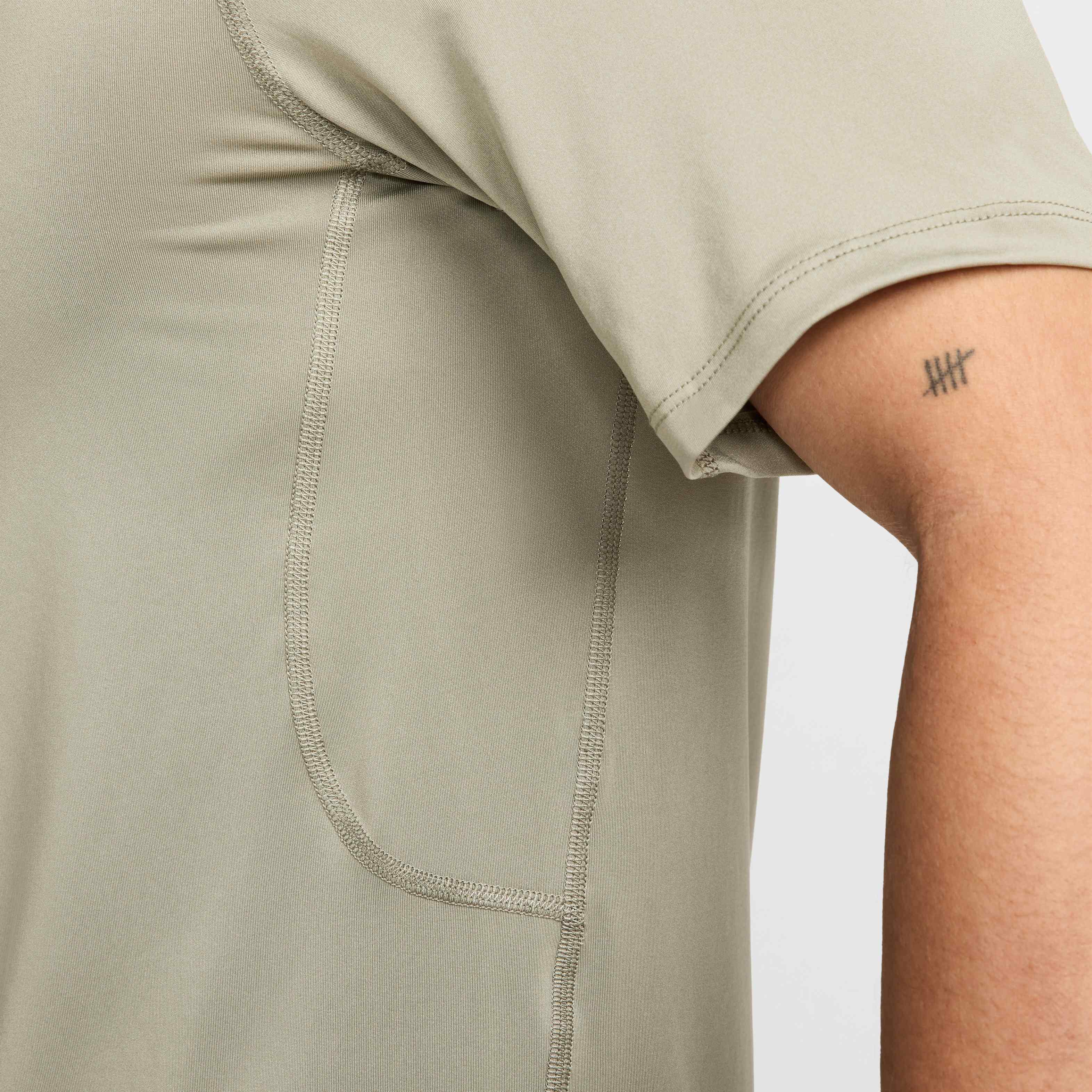 Nike Pro image number 4