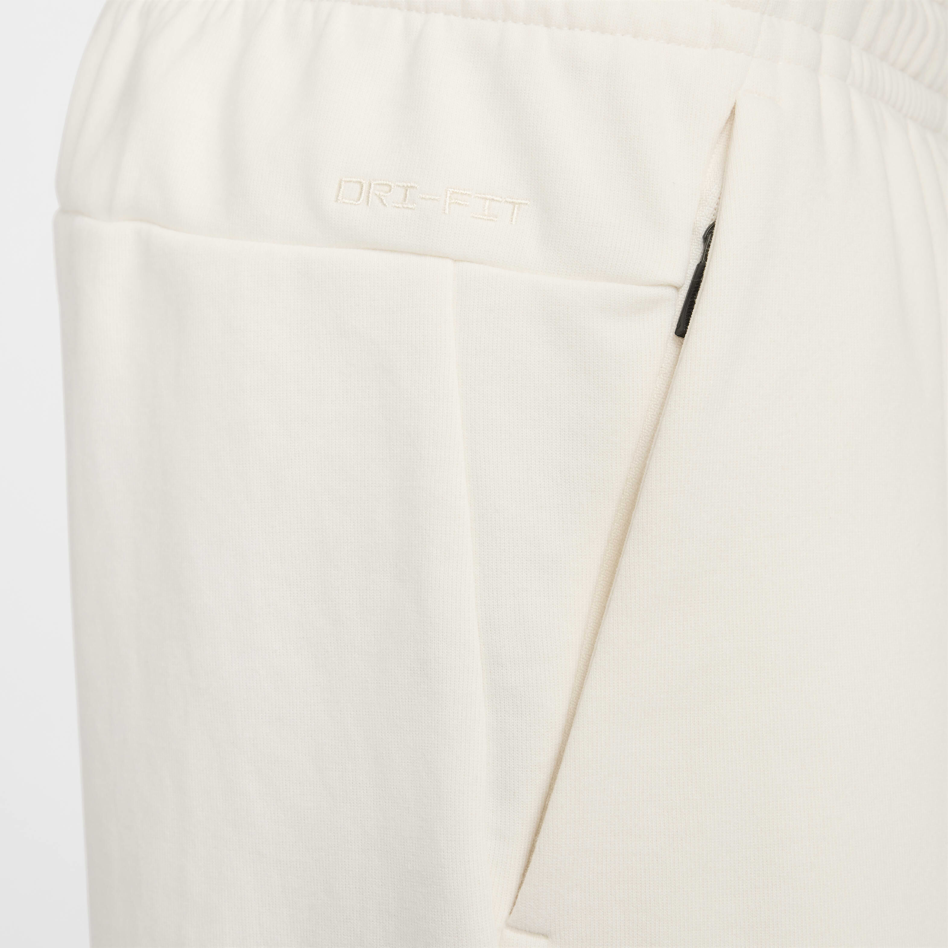 Nike Primary Fleece image number 4