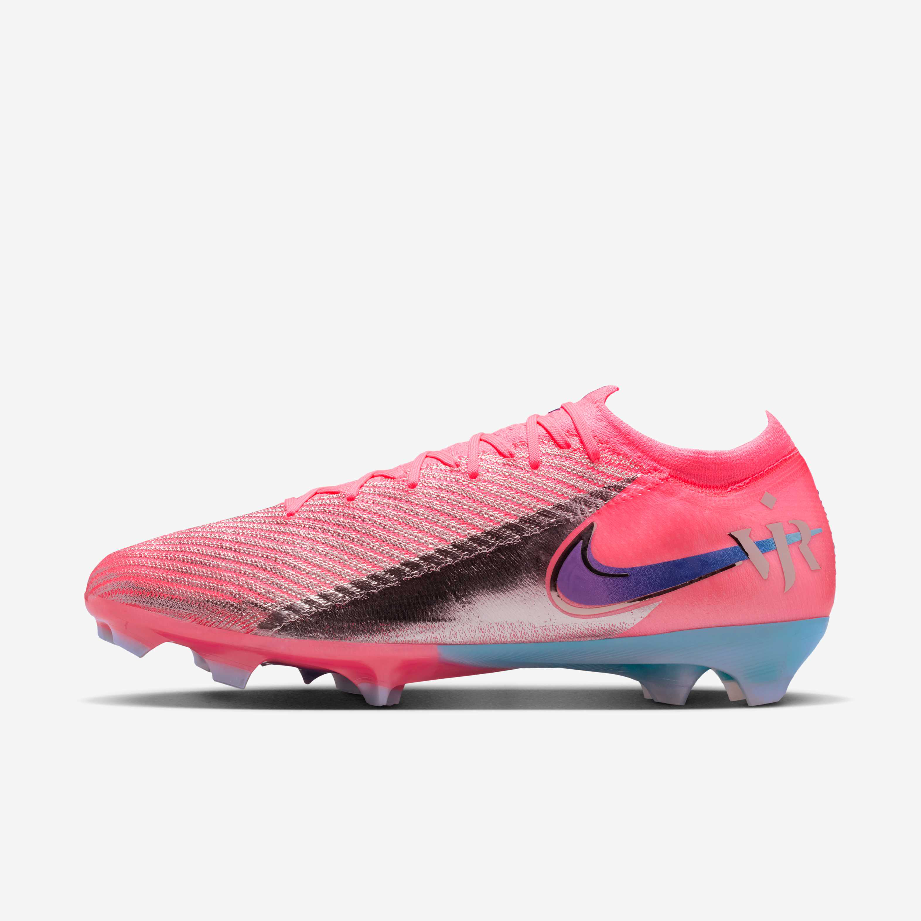 nike soccer shoes