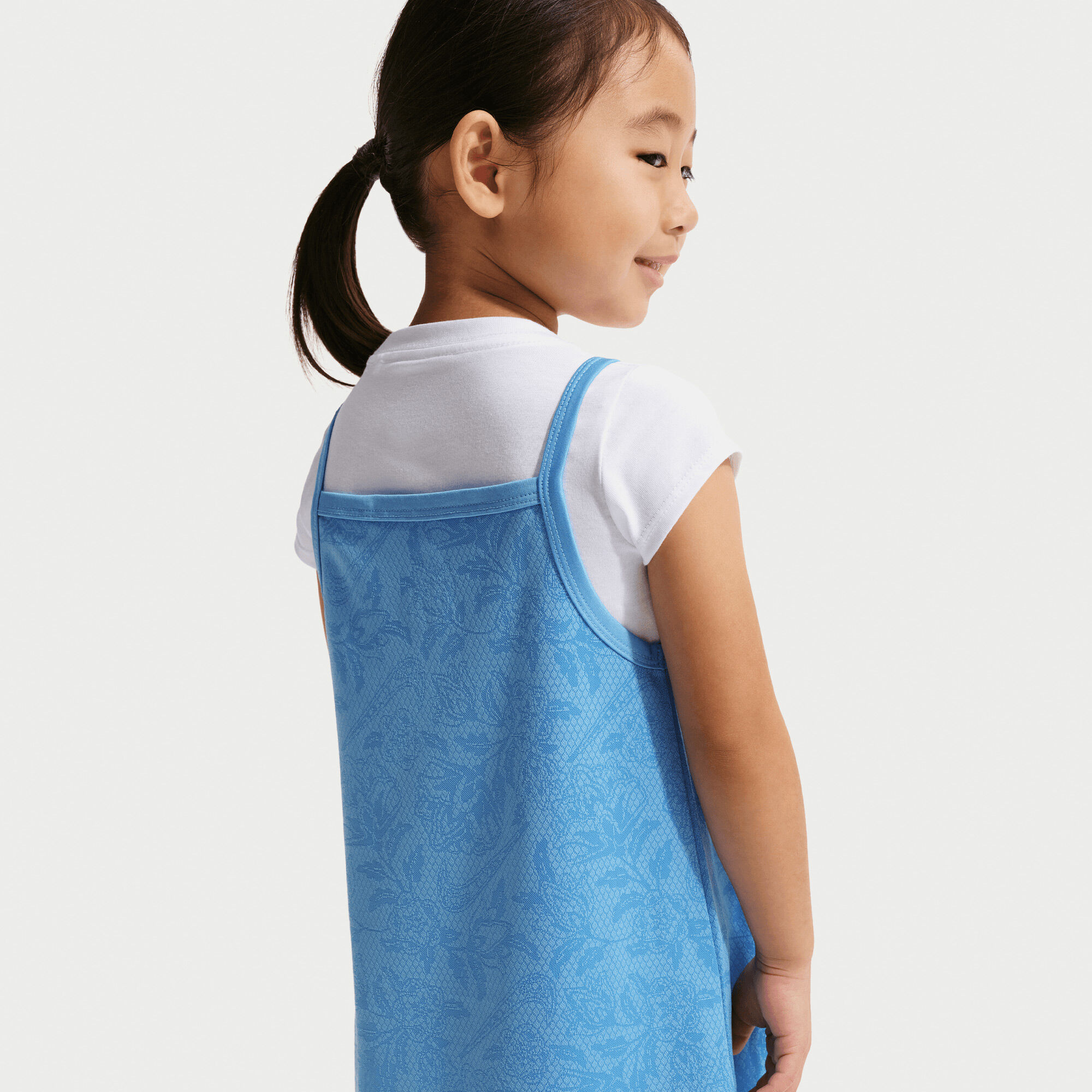 Nike Move With Nature image number 3