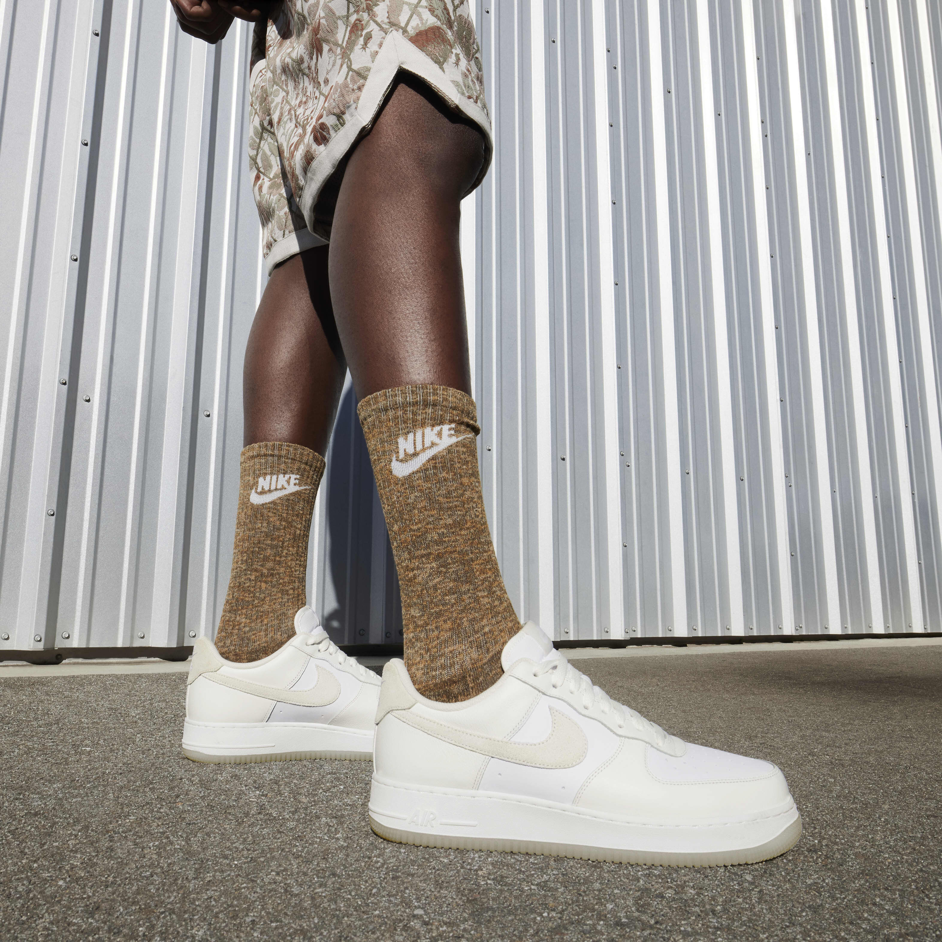 Men's nike air force 1 high-top '07 lv8 shoe cheap