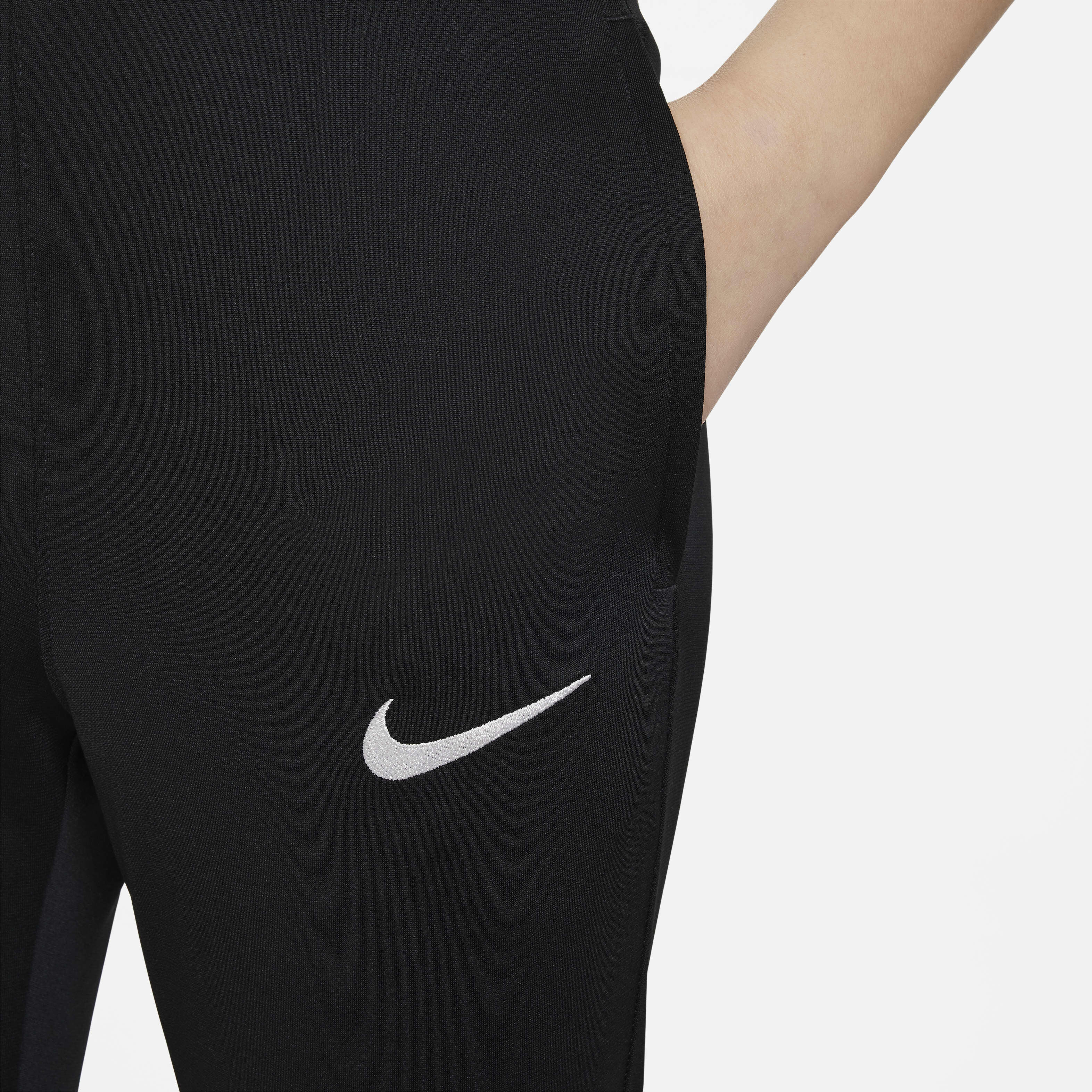 Liverpool F.C. Strike image number 7