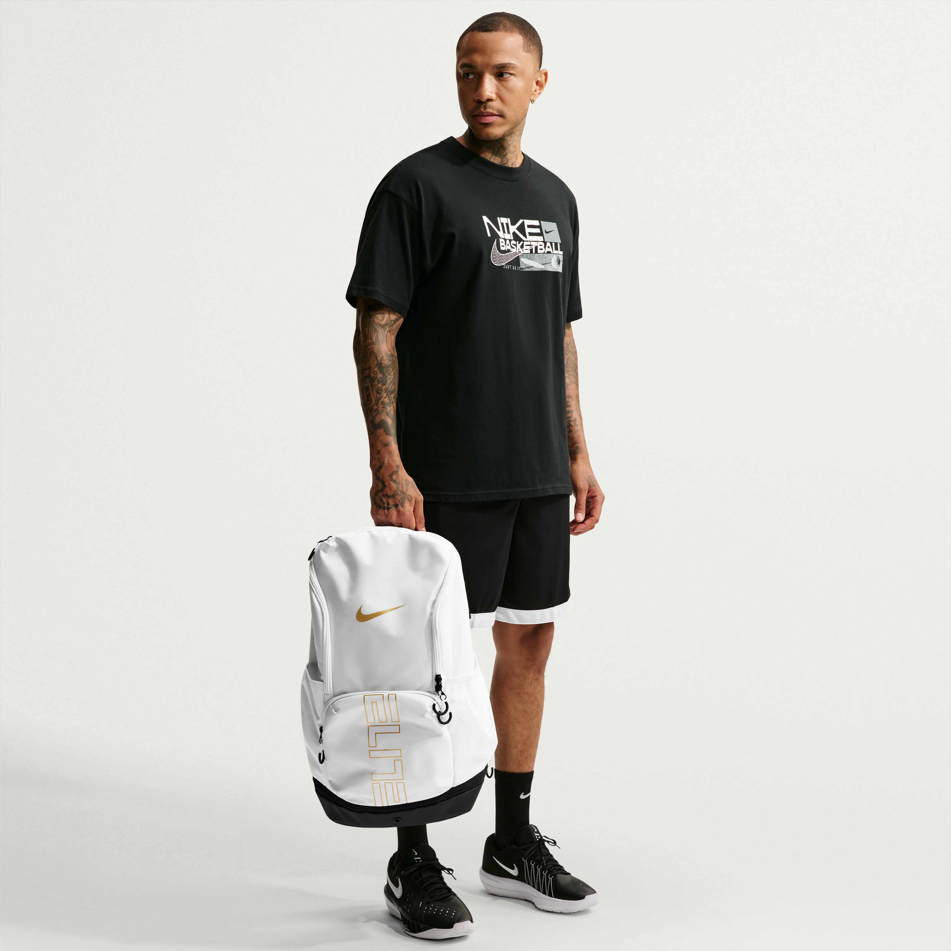 Nike Varsity Elite image number 13