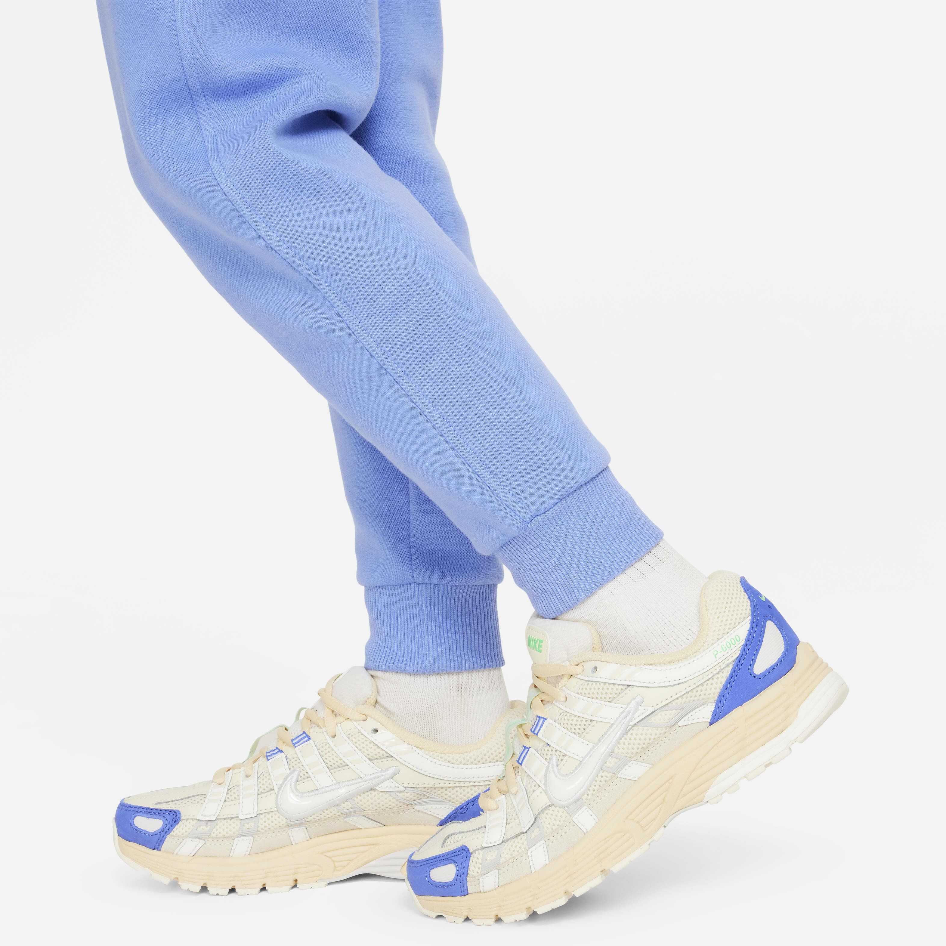 نايكي سبورتسوير كلوب فليس image number 4