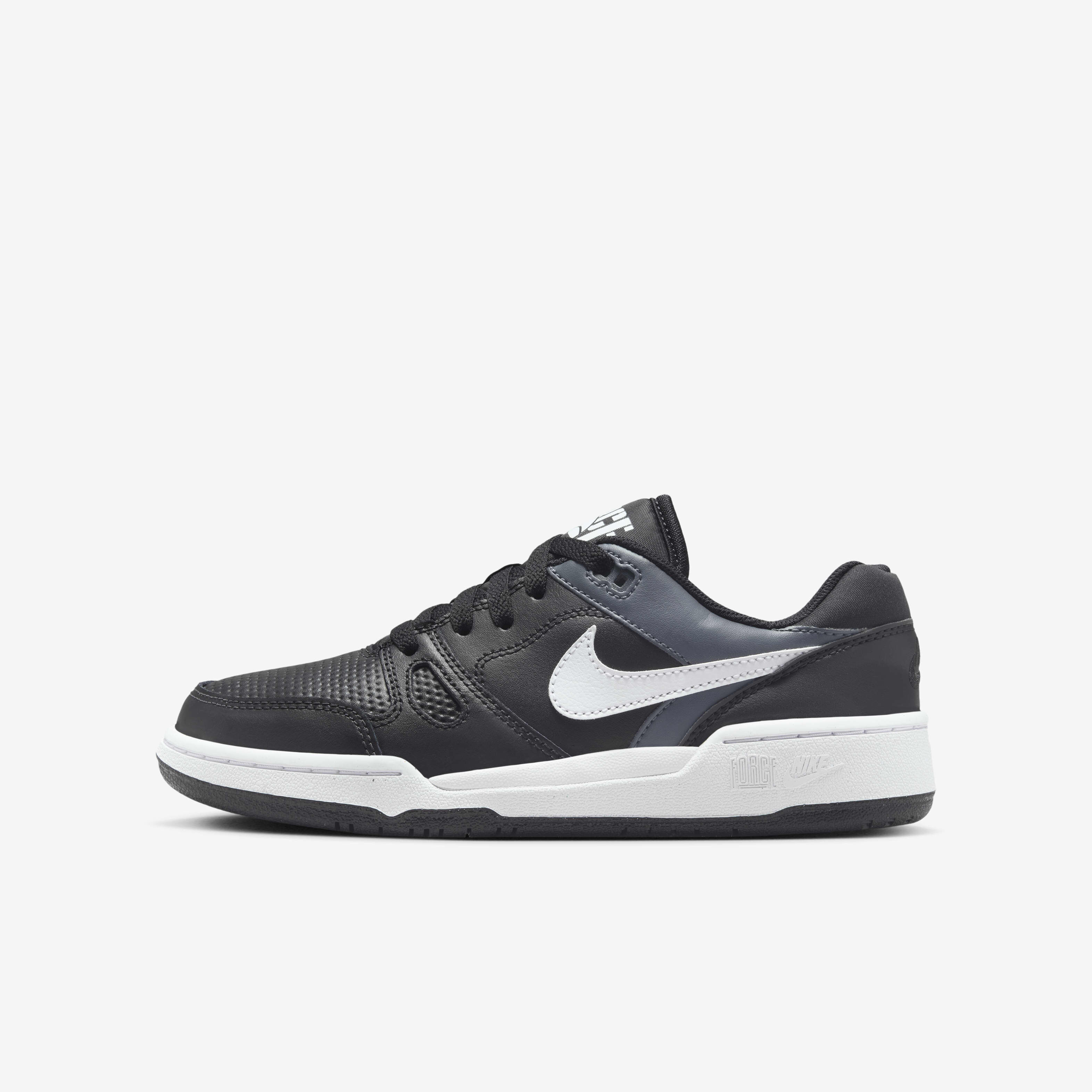 Nike total 9 black and white on sale