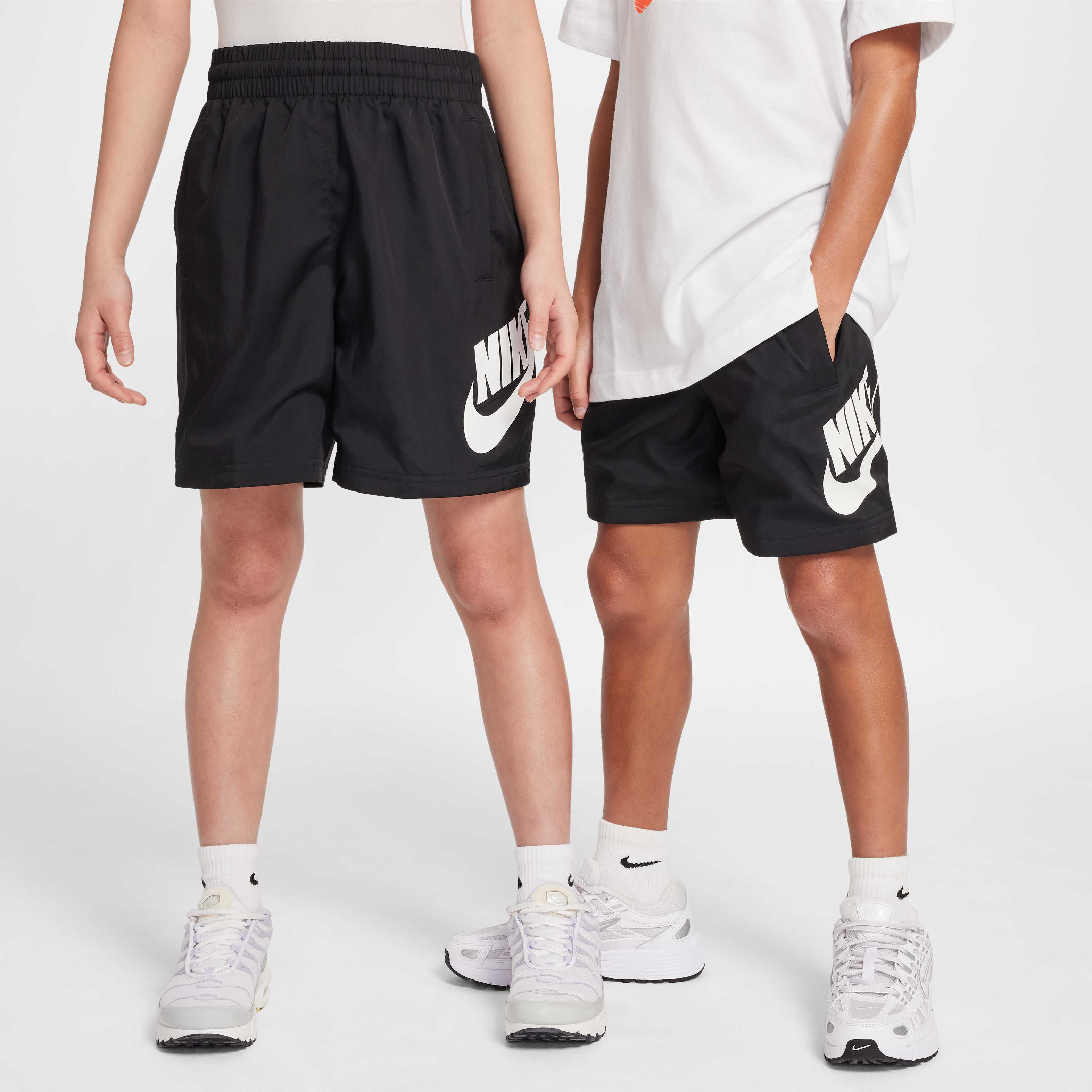 Nike Sportswear Club image number 0