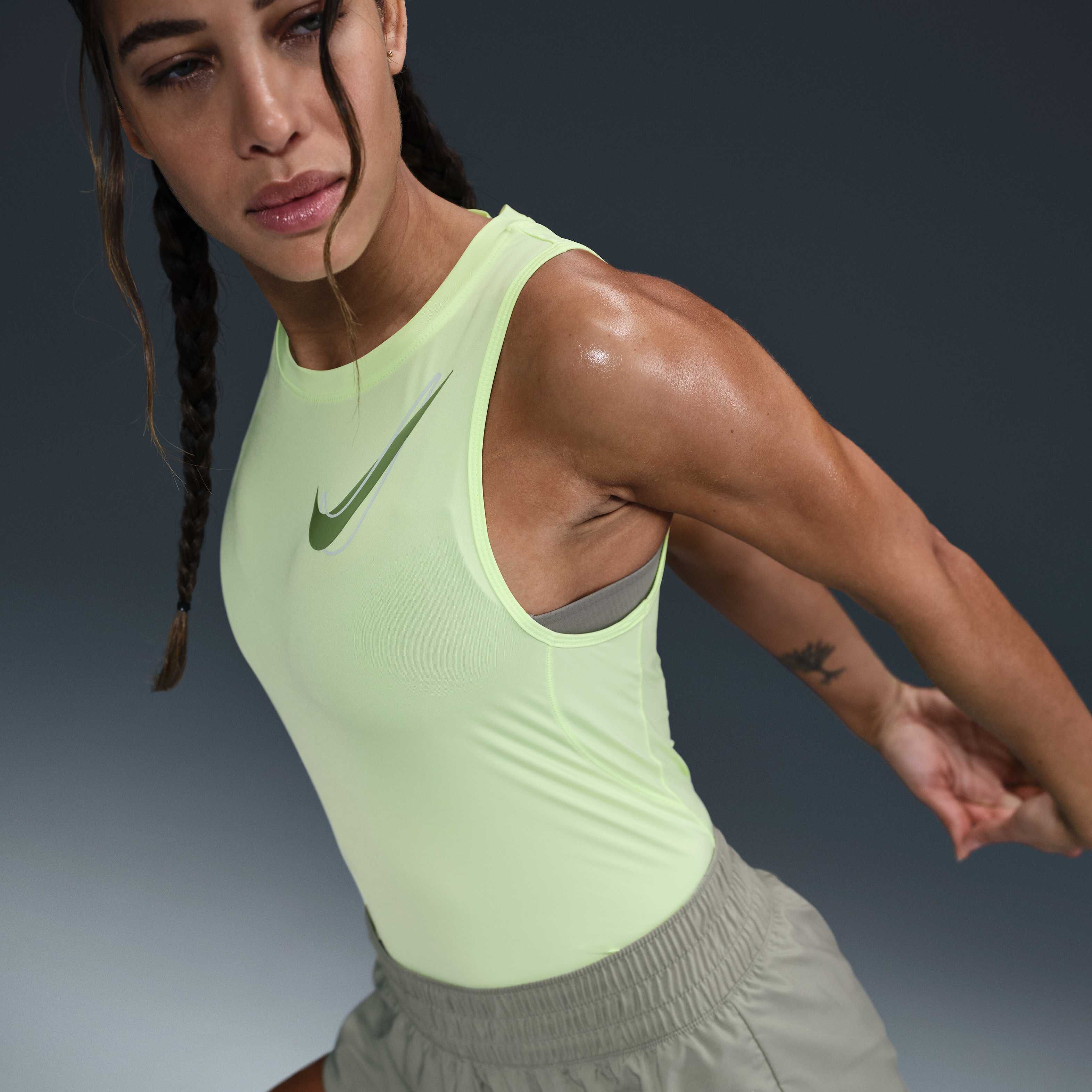 Nike One image number 2