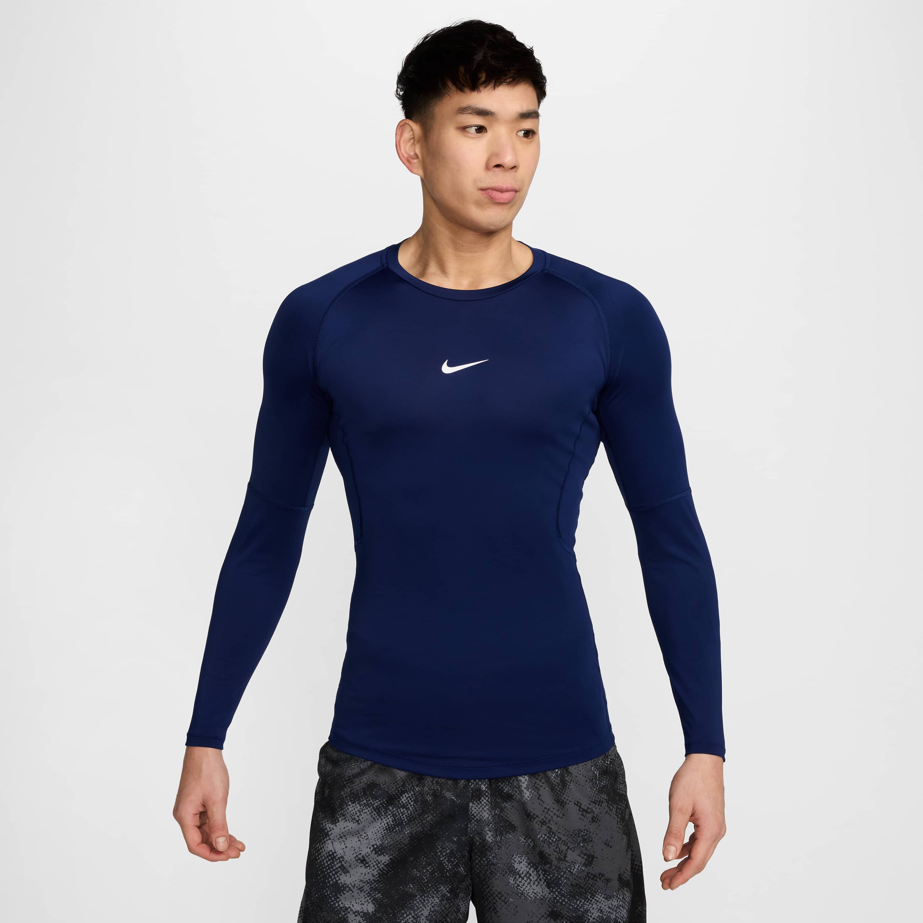 Nike Pro image number 0