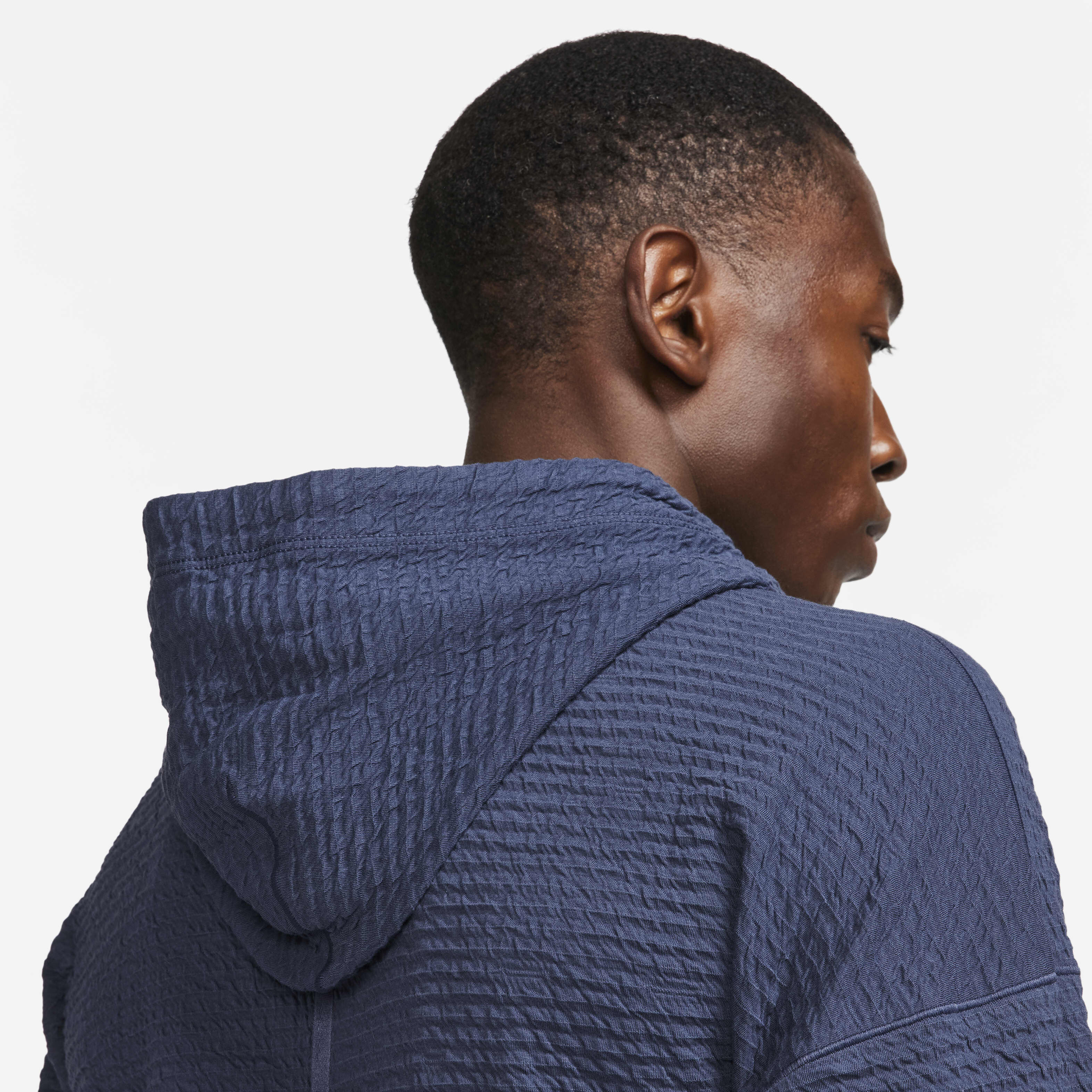 نايكي يوغا تيكستشر image number 5