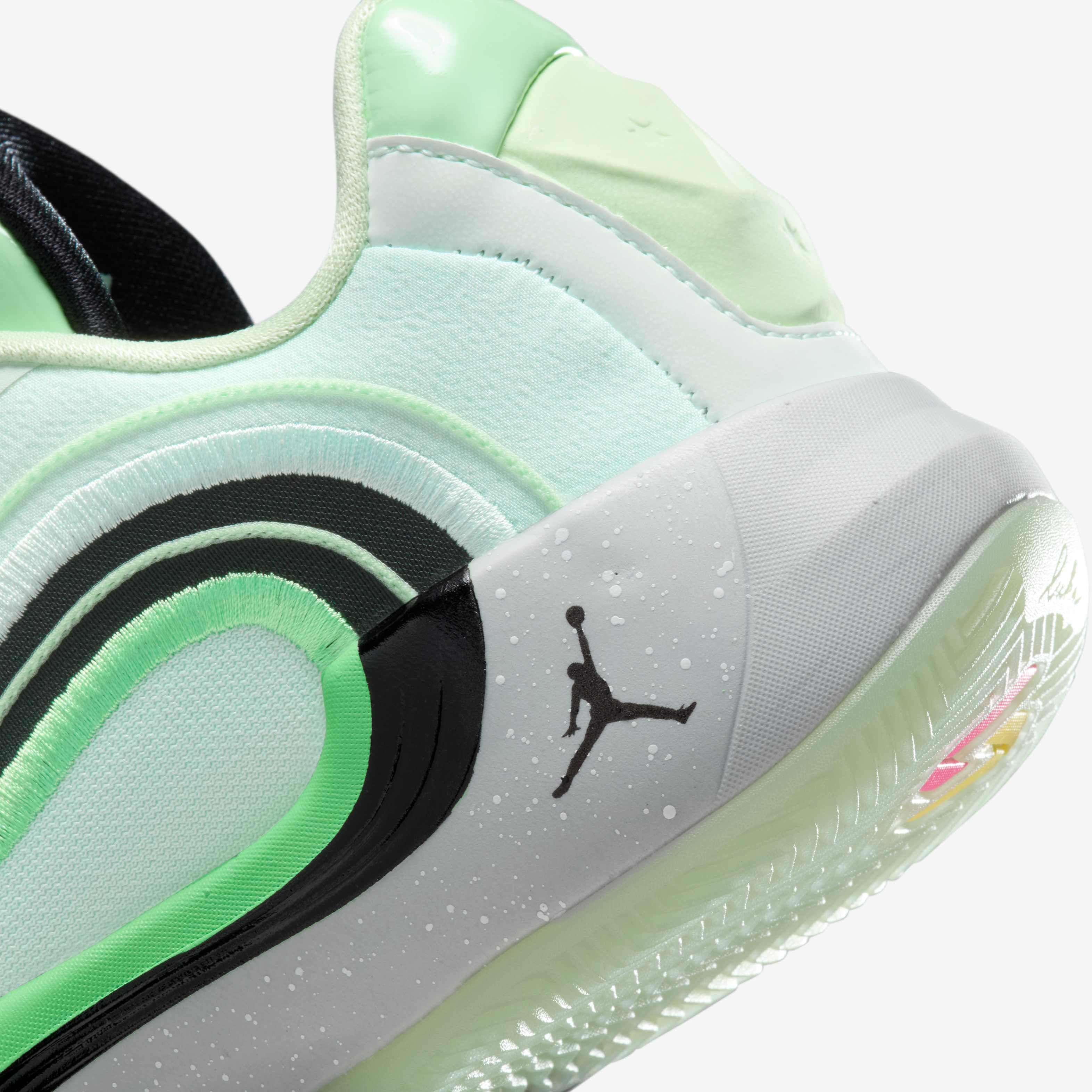 Luka 4 image number 7