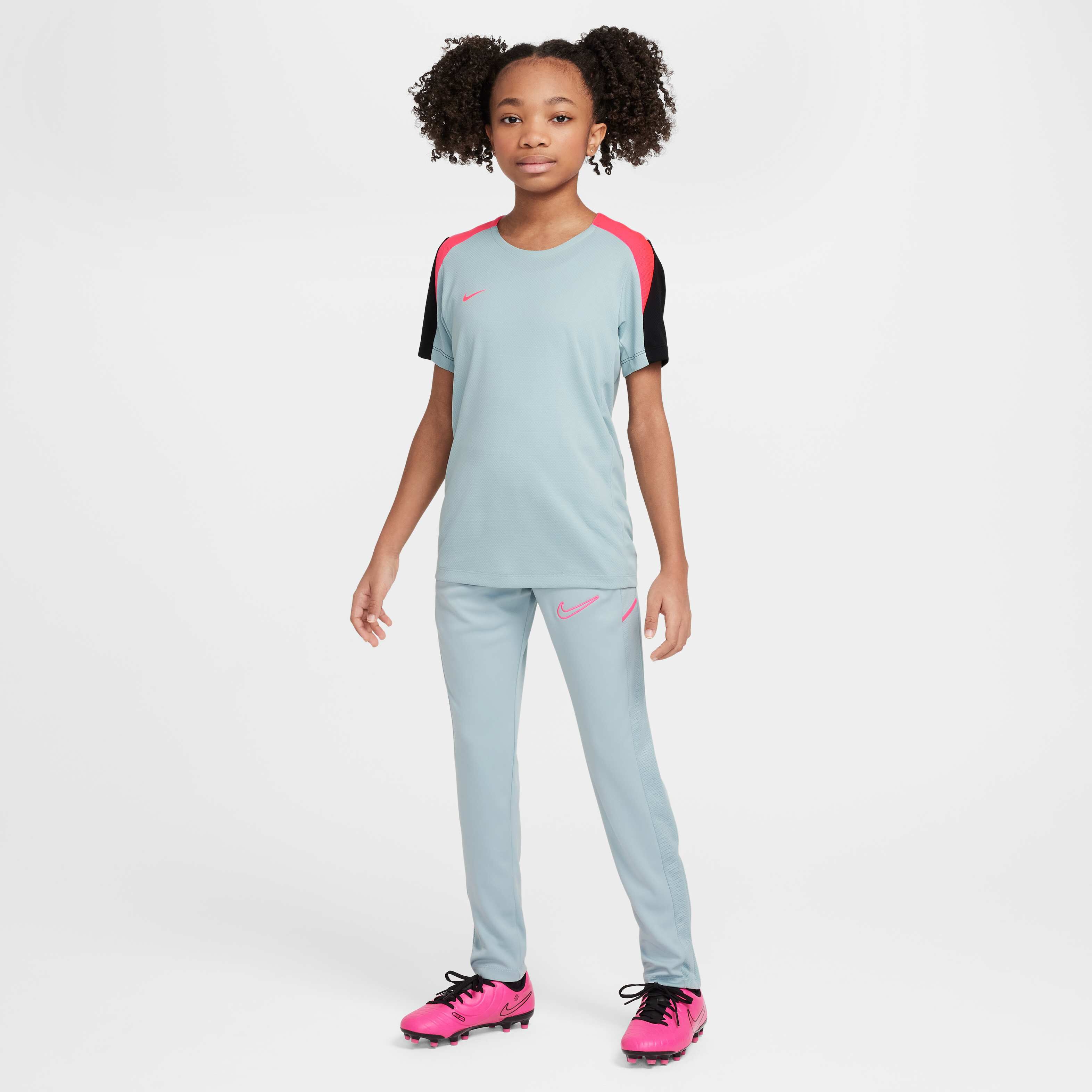 نايكي أكاديمي image number 7