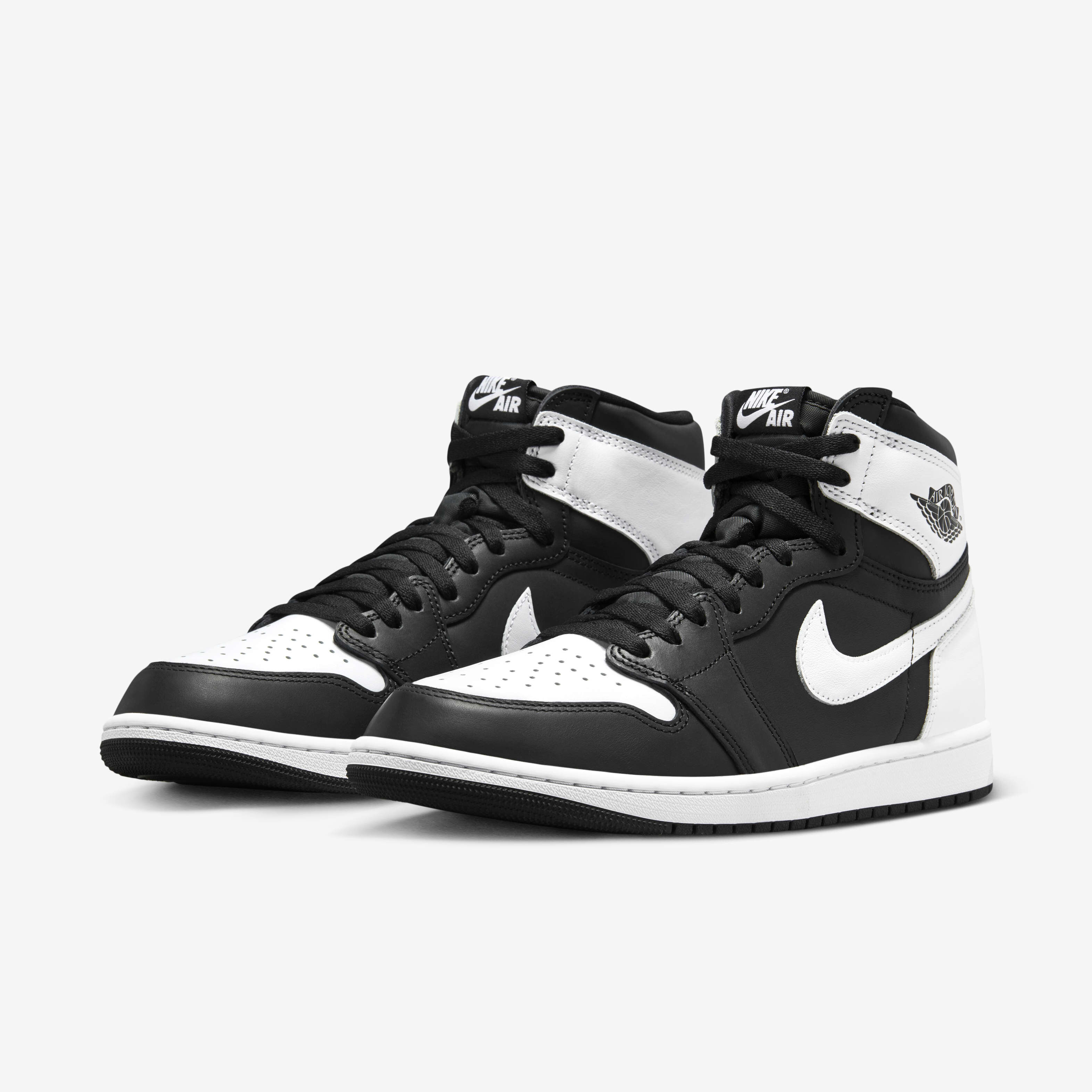 Air Jordan 1 Retro High OG image number 4