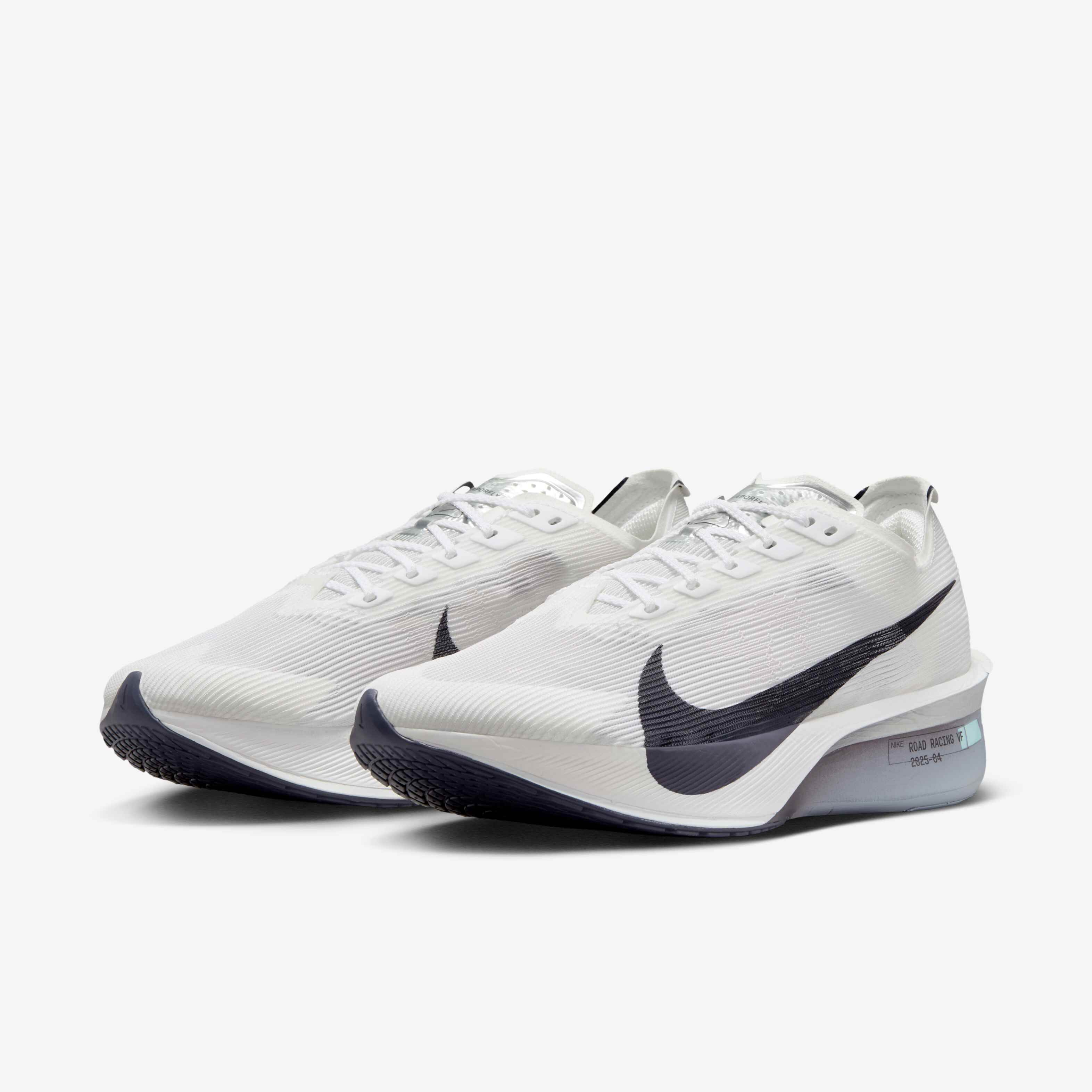 Nike Vaporfly 4 image number 4