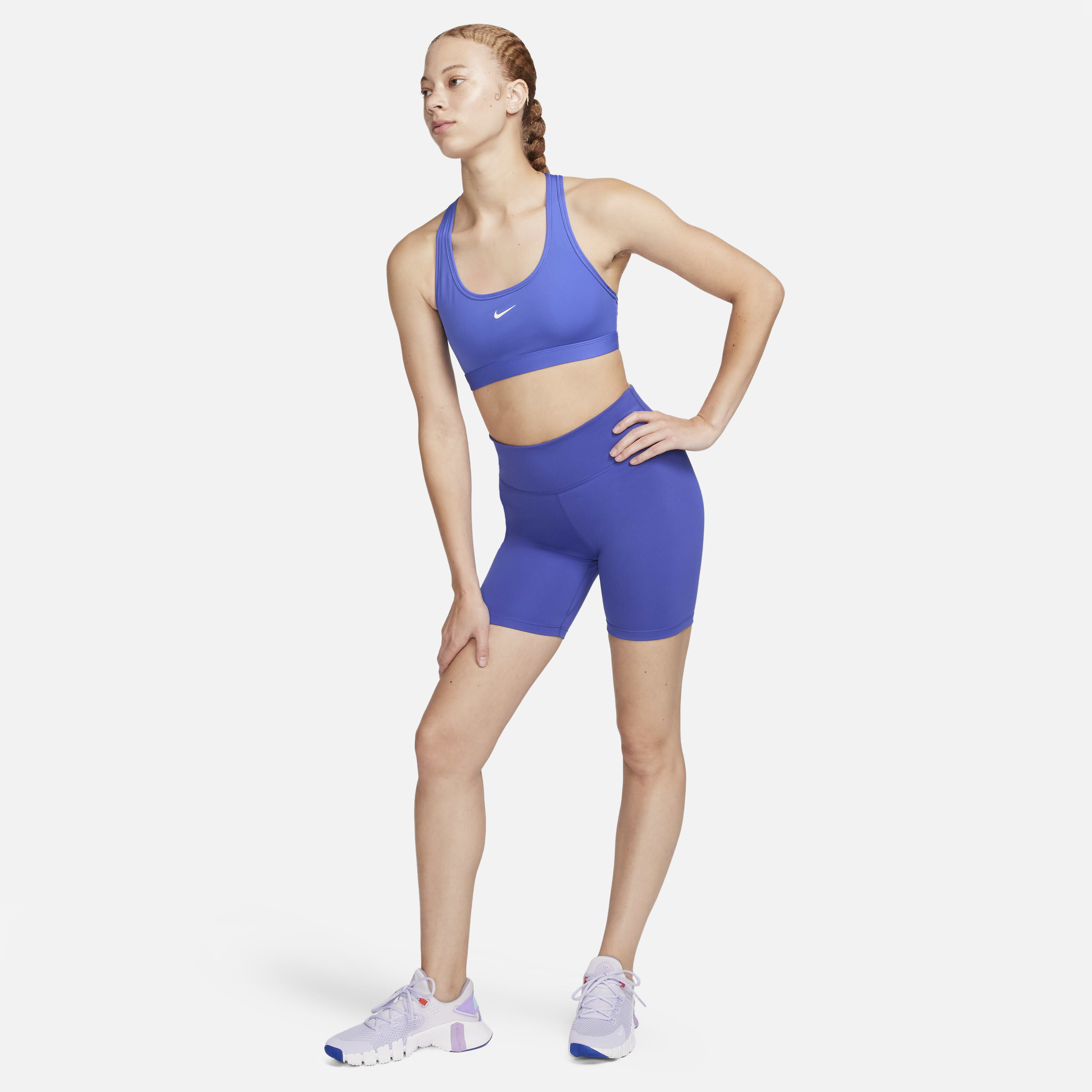 Nike sports bra and spandex set sales