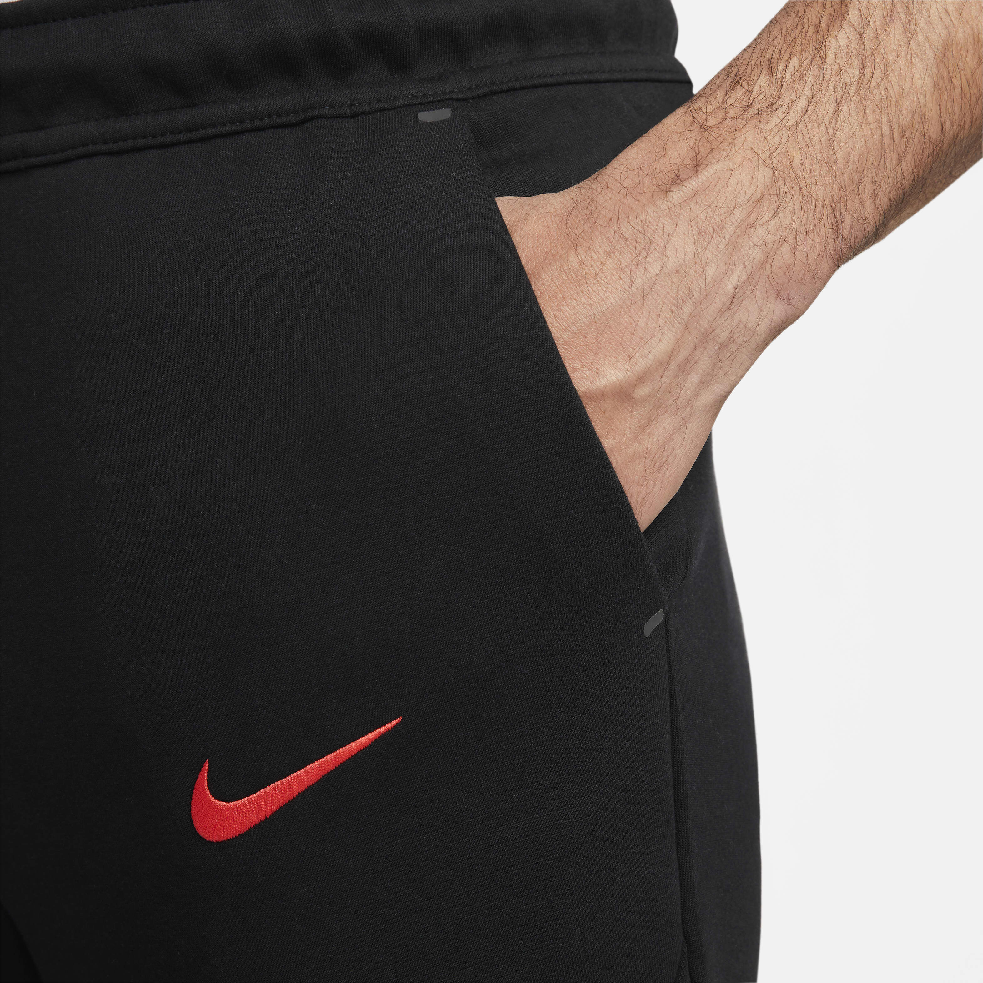 Liverpool F.C. Away Tech Fleece image number 2