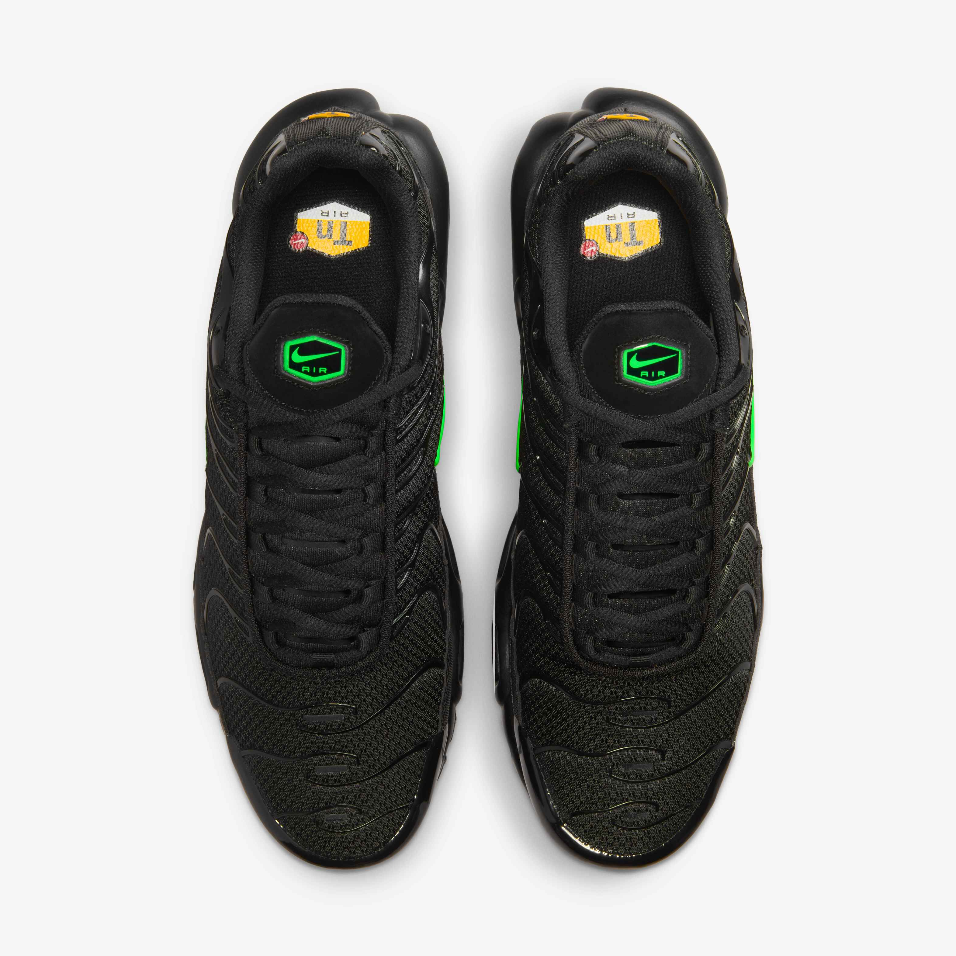 Nike Air Max Plus image number 3