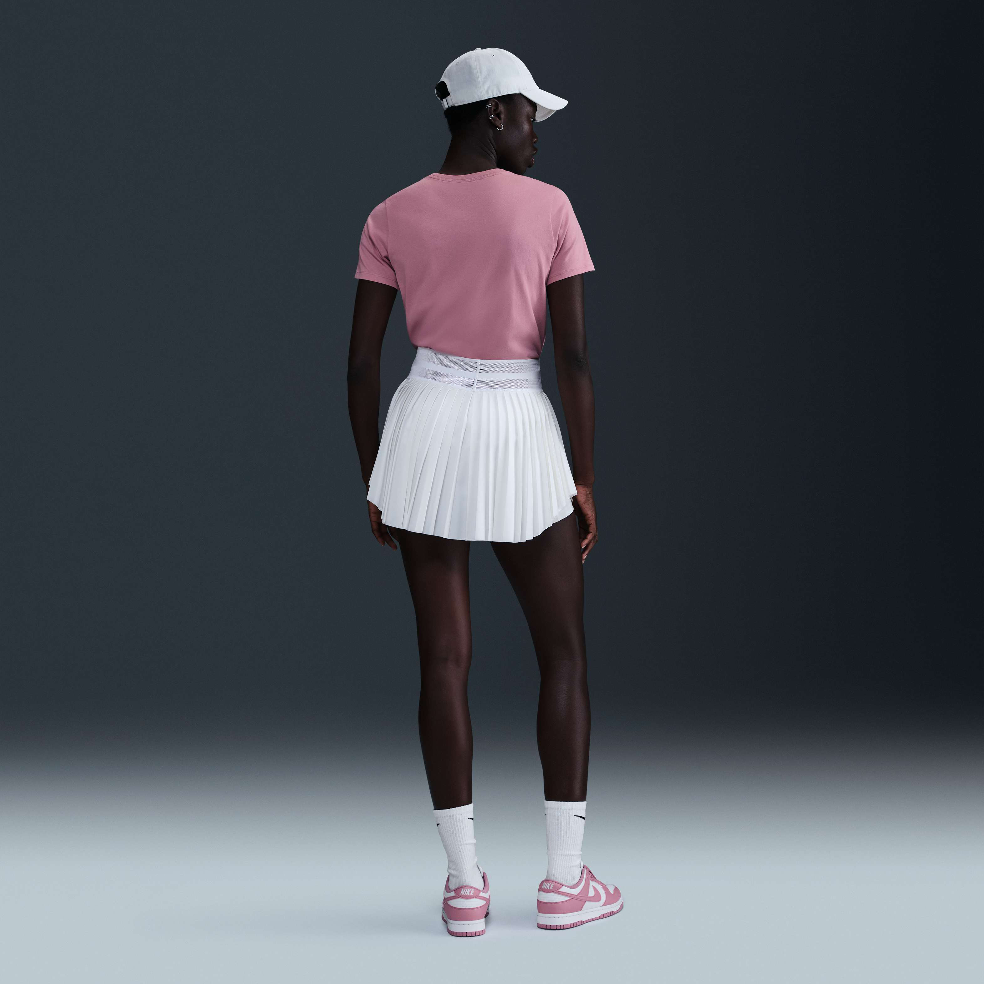 نايكي سبورتسوير كلوب ايسنشالز image number 4