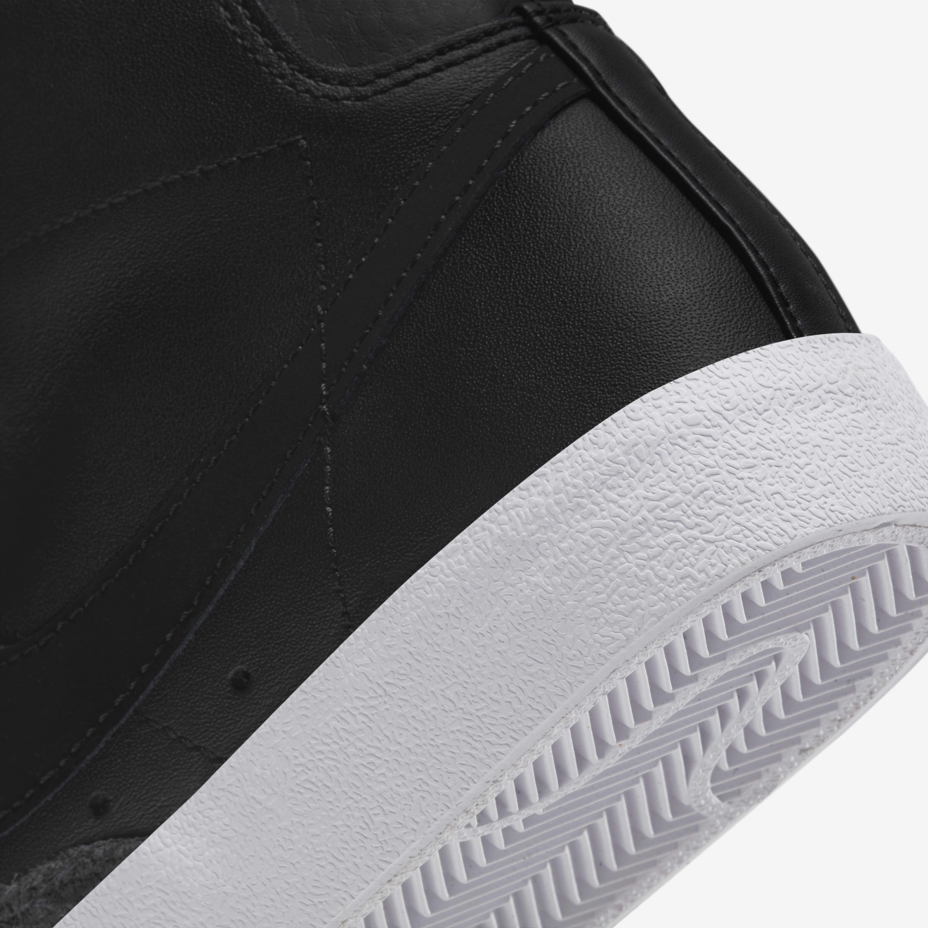 نايكي بليزر ميد '77 فينتدج image number 7