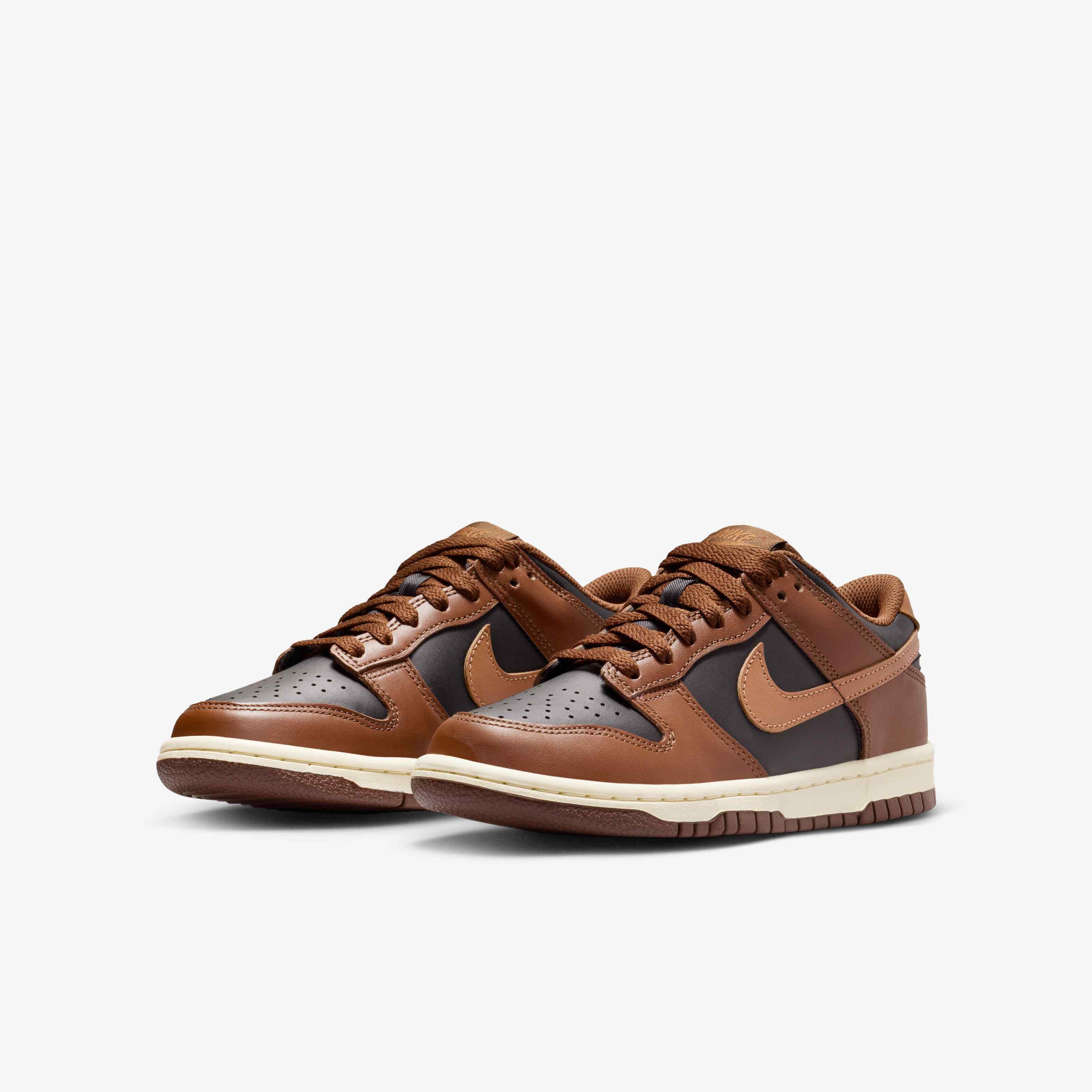 Nike Dunk Low image number 4