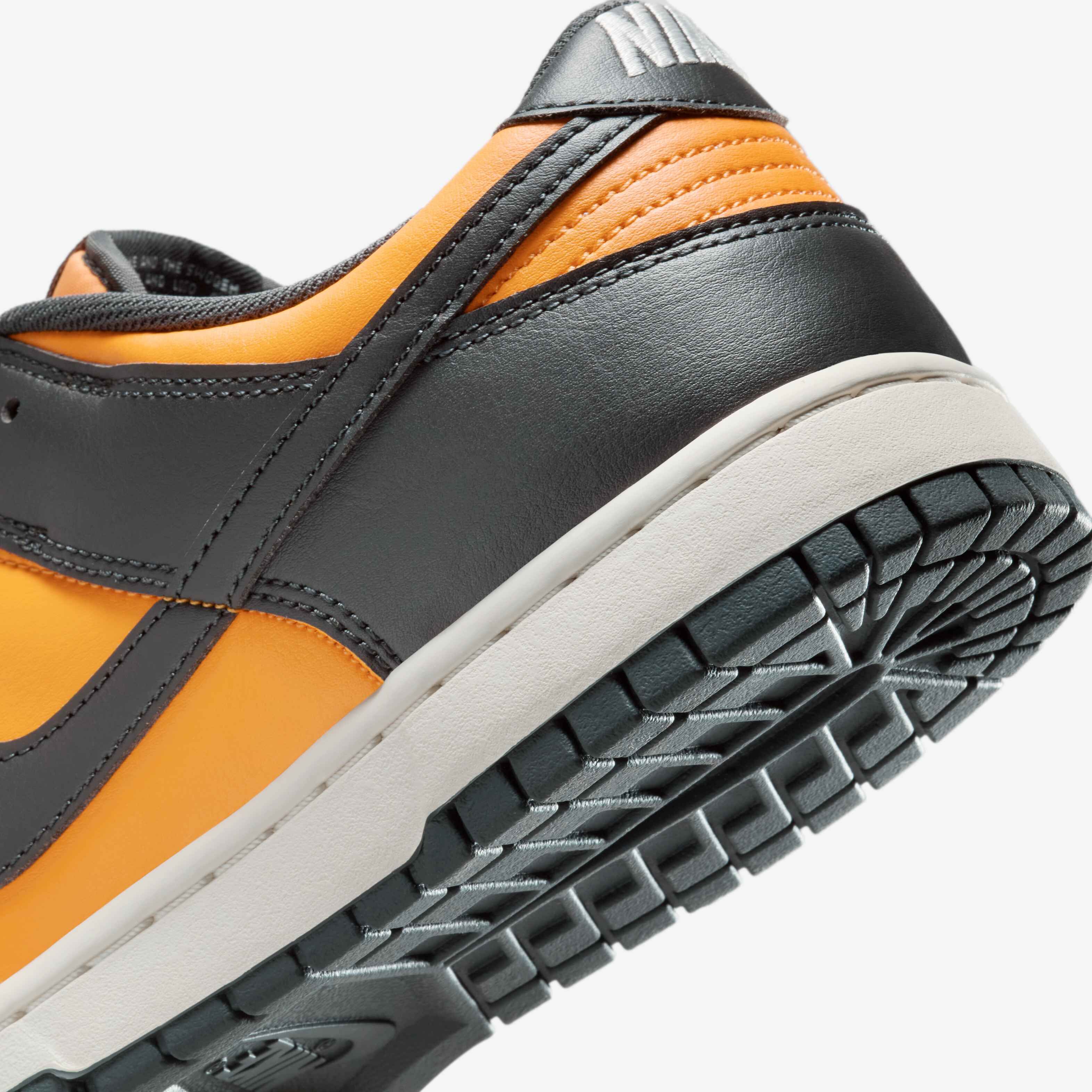 Nike Dunk Low Retro image number 7