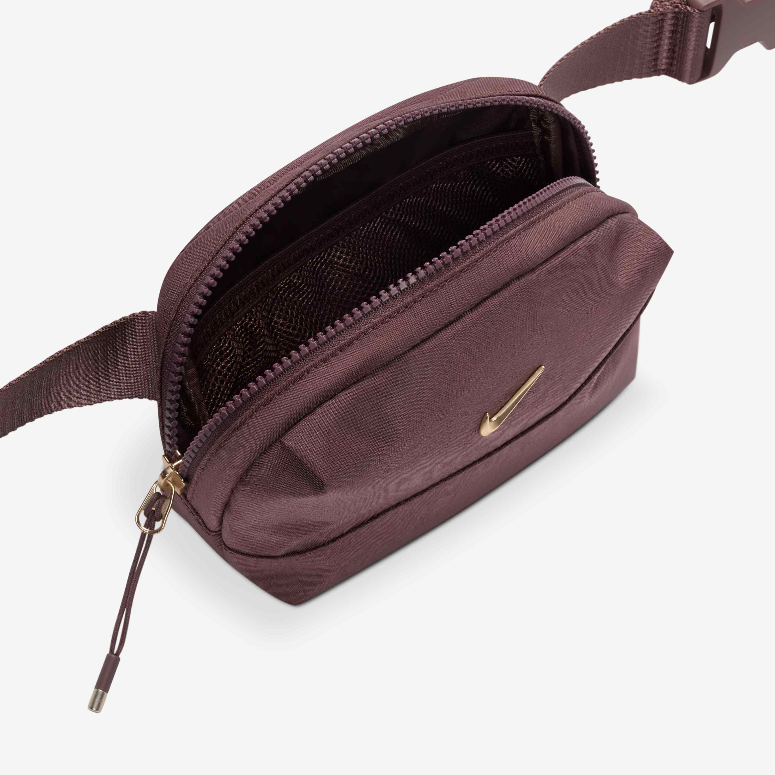 نايكي أورا image number 3