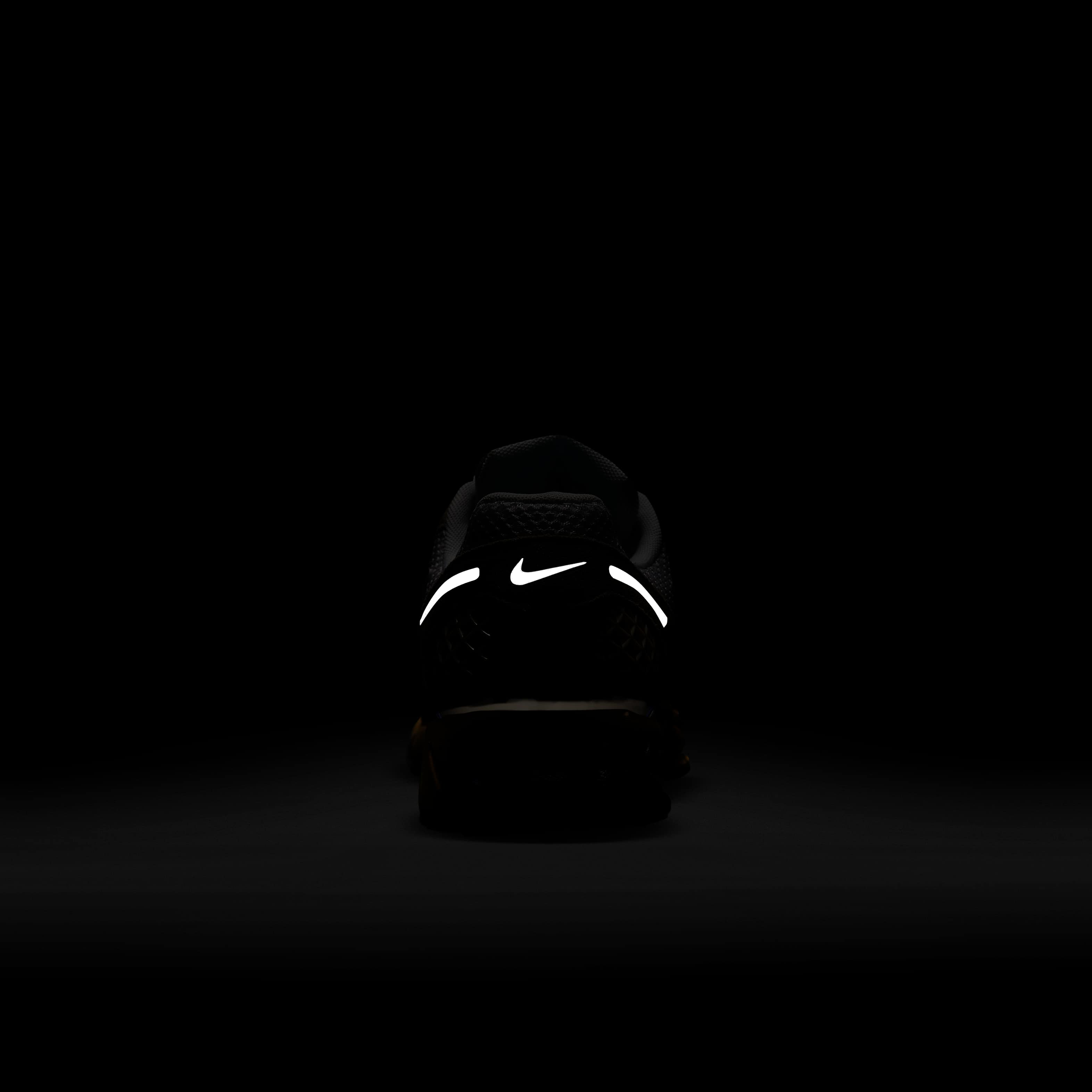 Nike Zoom Vomero 5 image number 10