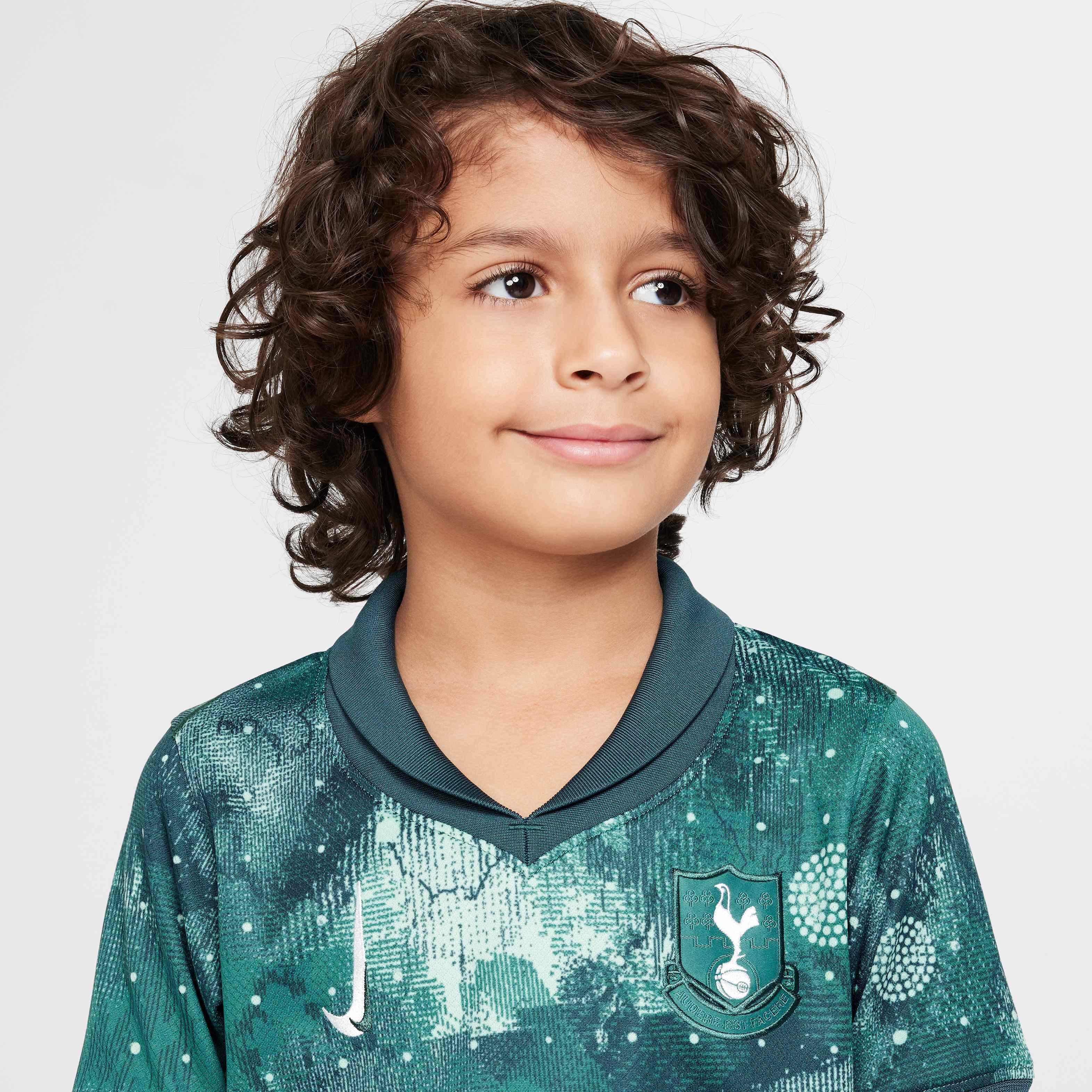 توتنهام هوتسبر 2024/25 ستيديوم البديل image number 3