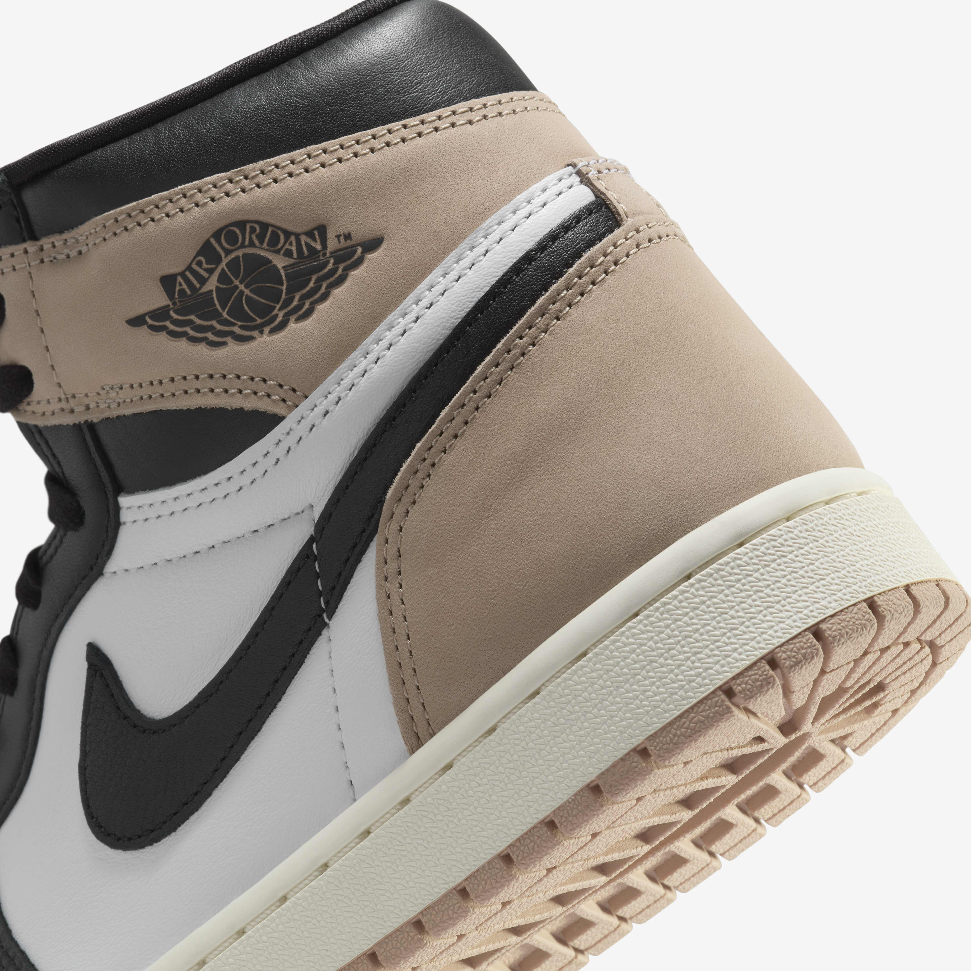 Buy Air Jordan 1 Retro High OG White and Gold Women s Shoes Nike Qatar Official