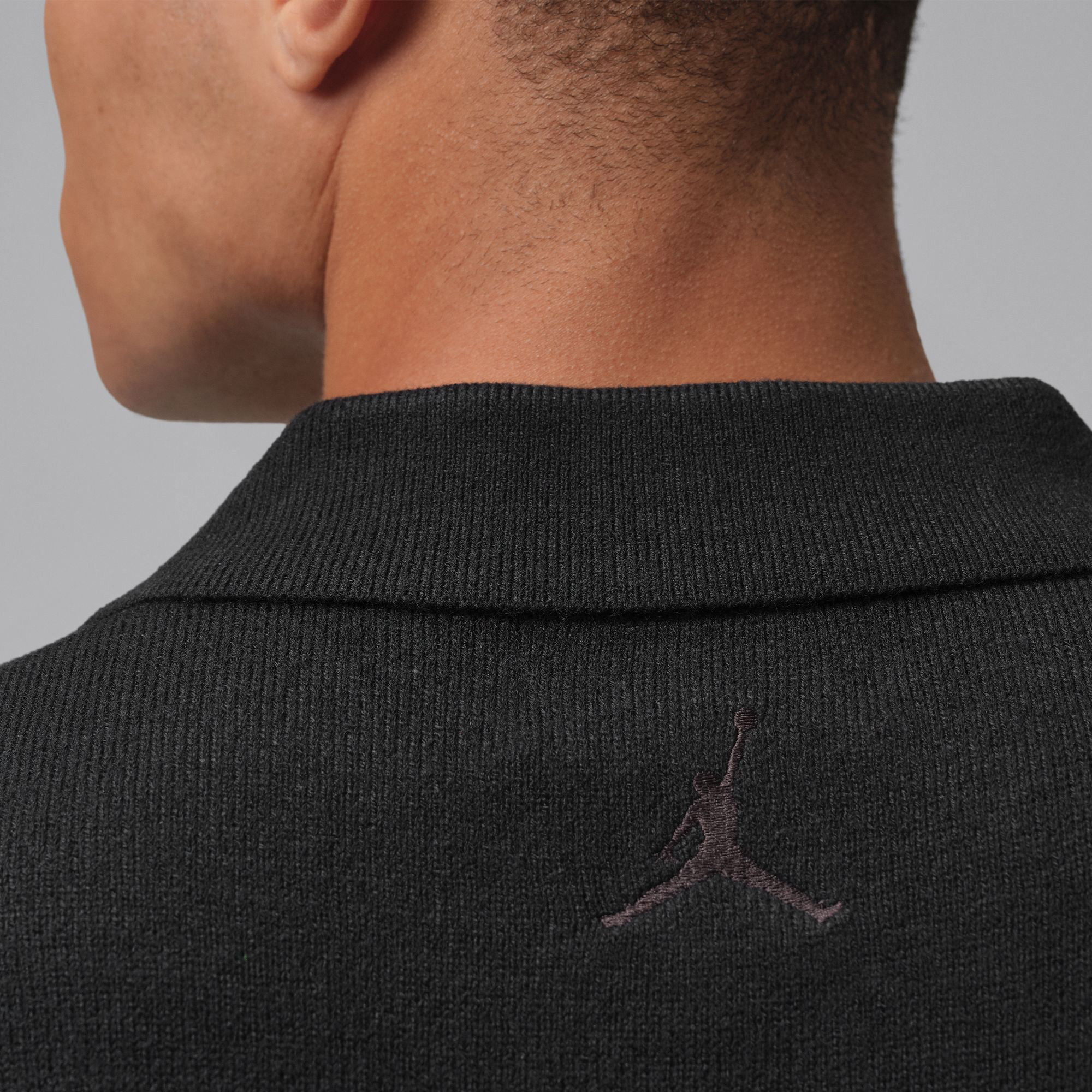 جوردن x إي ما مانيير image number 6