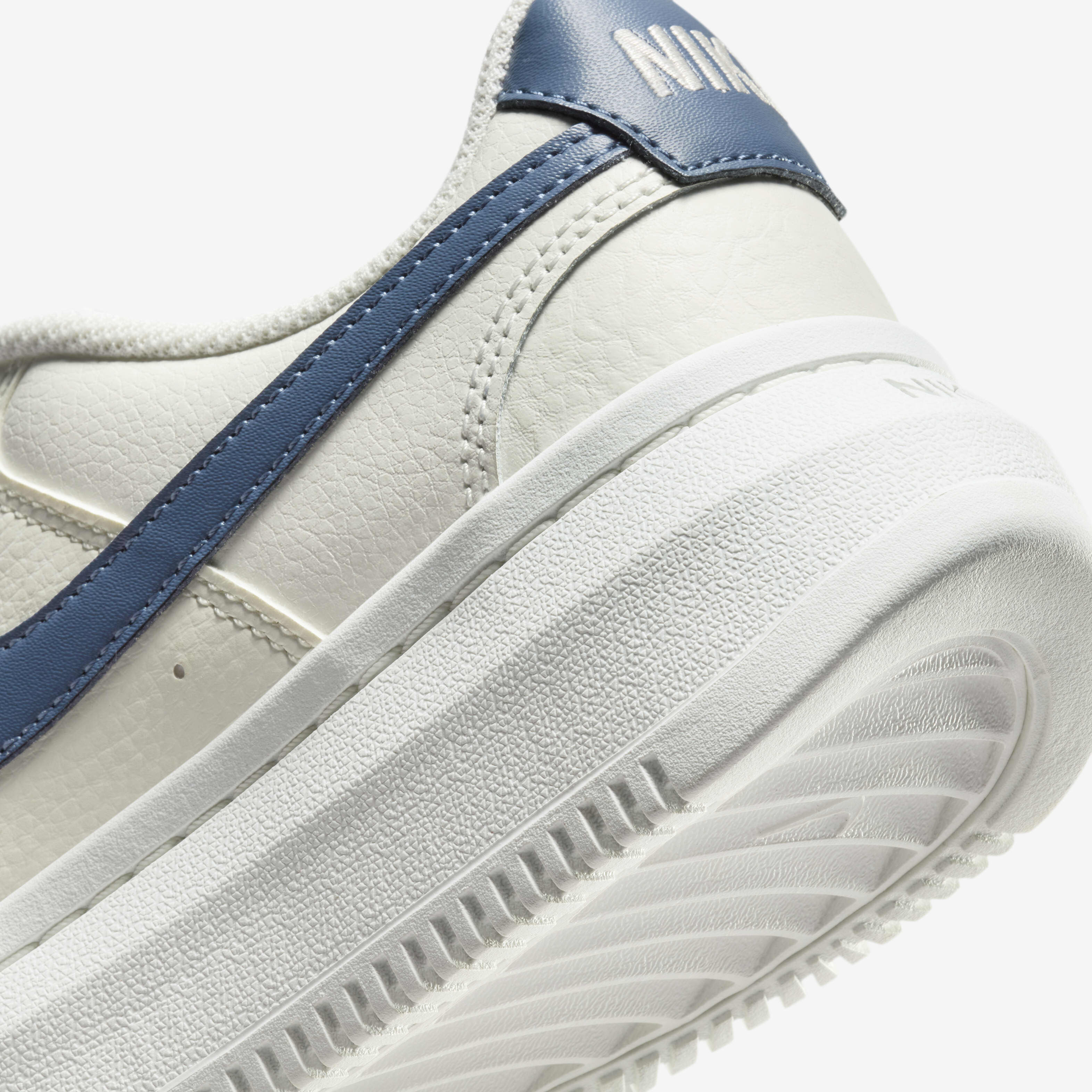Nike Court Vision Alta image number 7