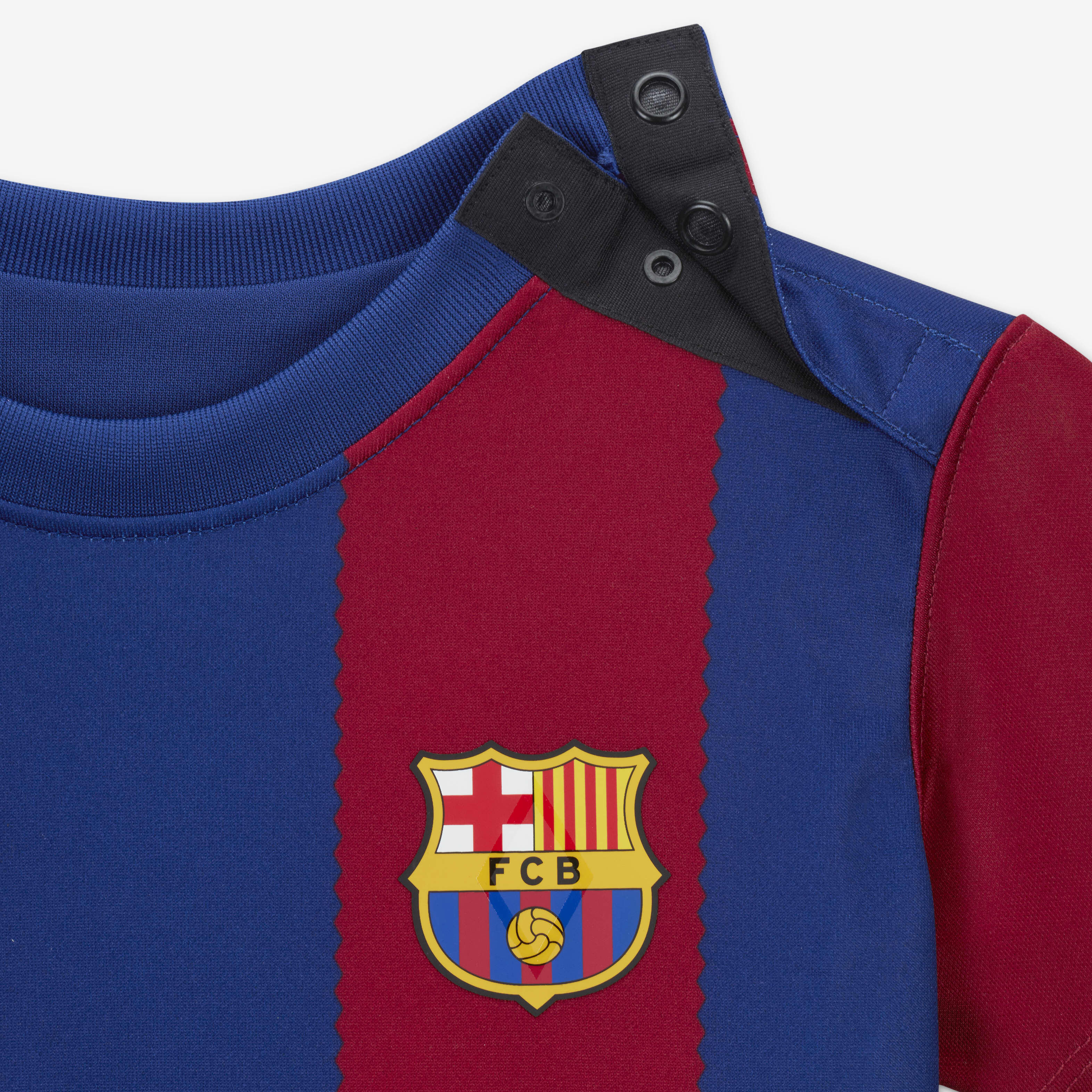 F.C. برشلونة 2023/24 الأساسي image number 3