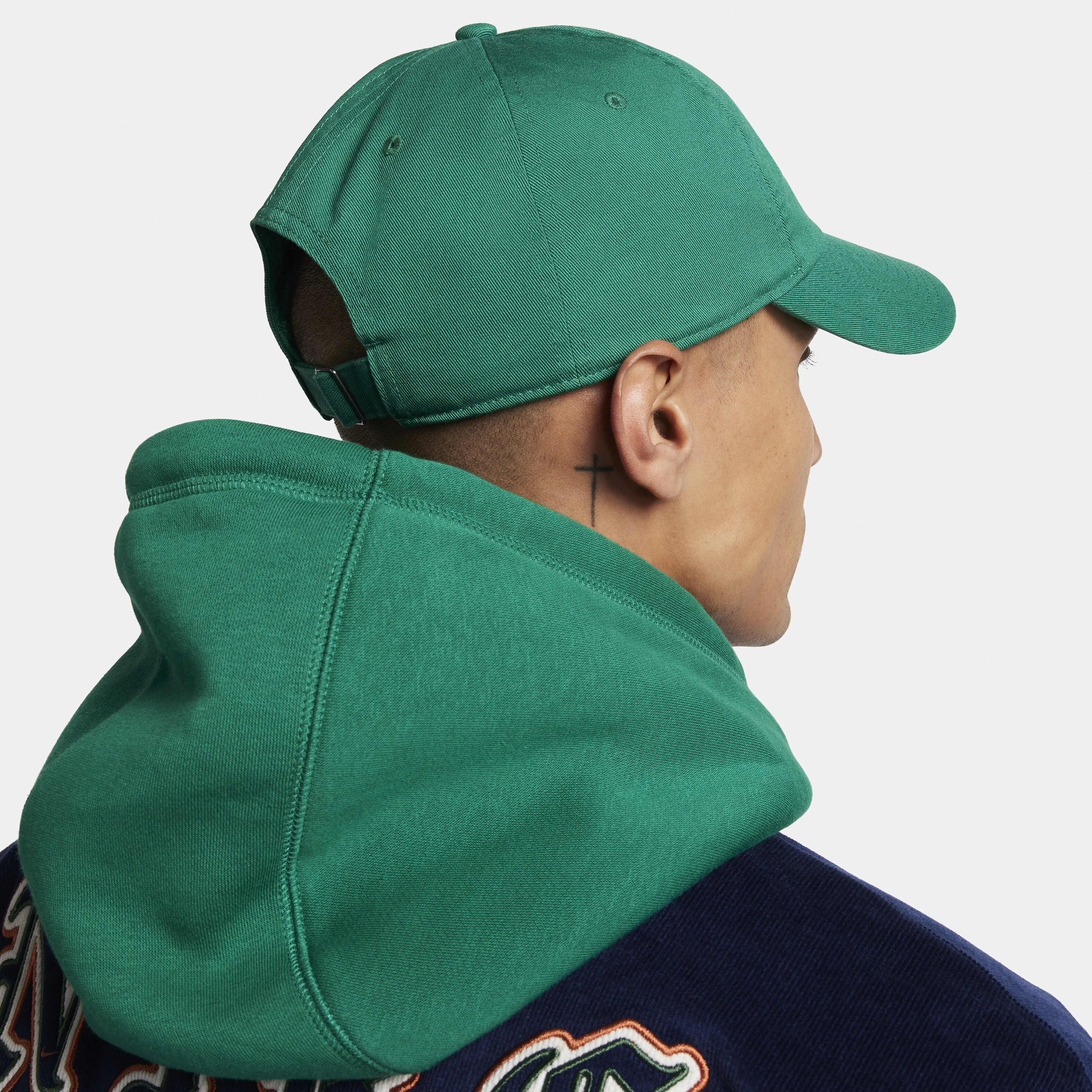 نايكي كلوب image number 1