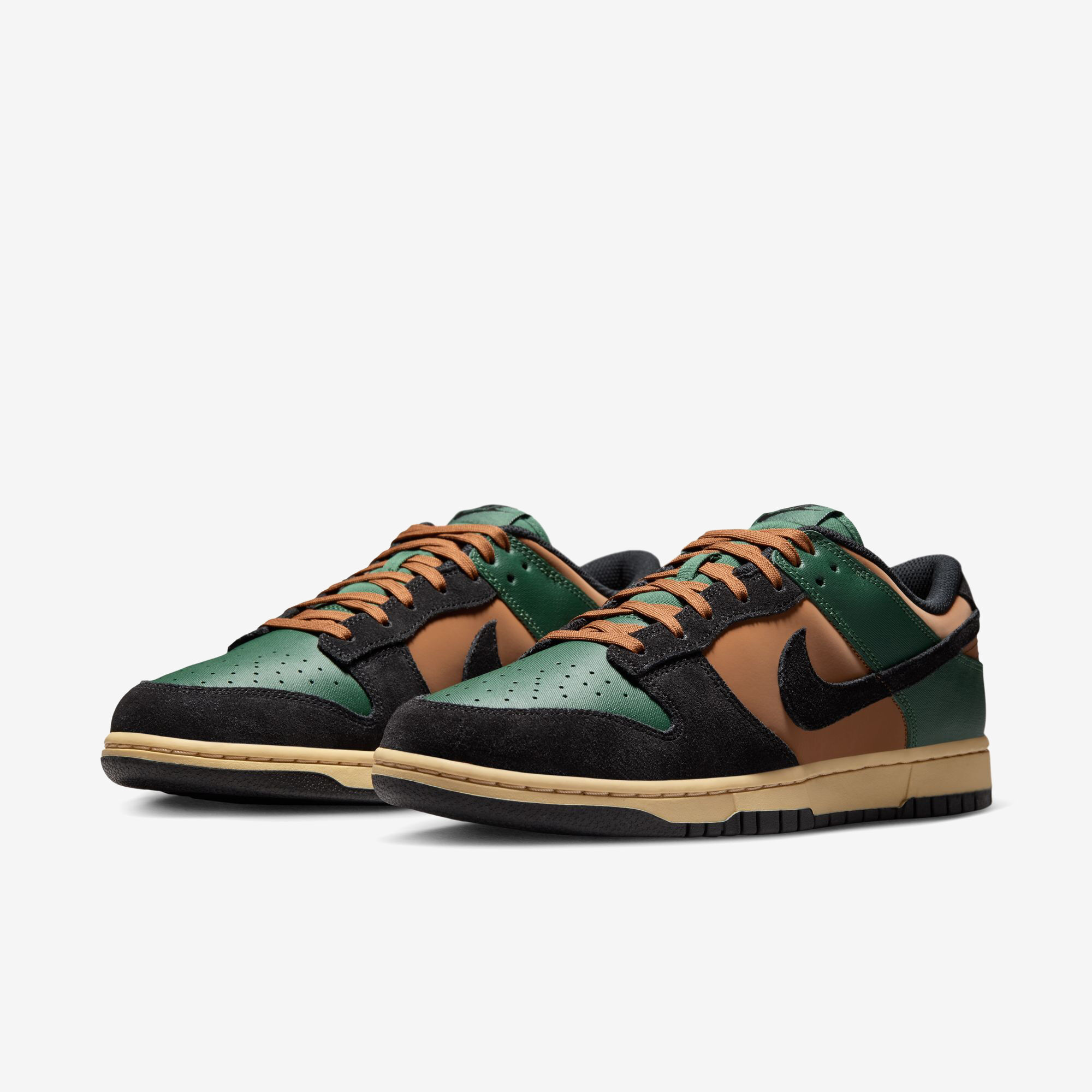 Nike Dunk Low Retro image number 2