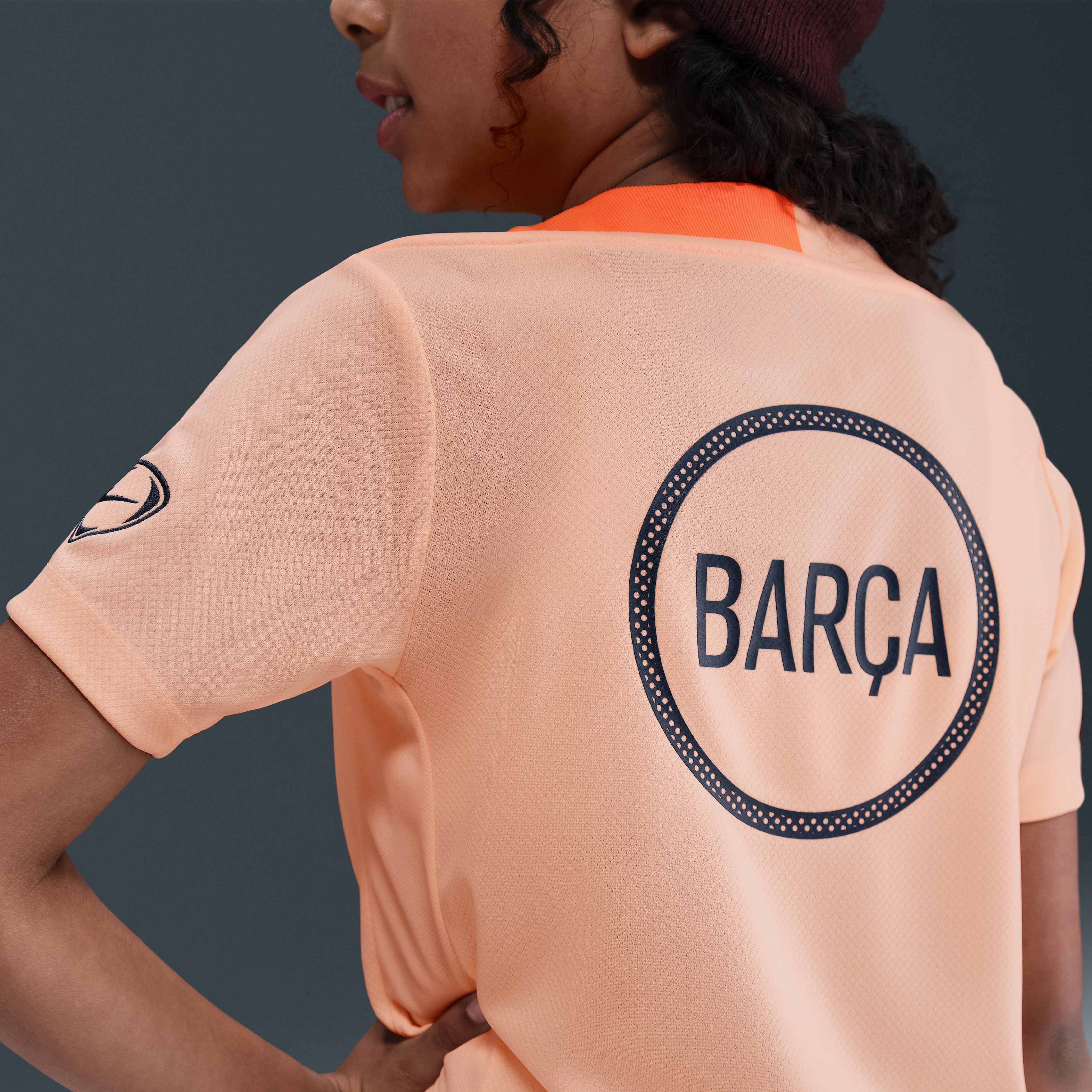 برشلونة سترايك البديل image number 1