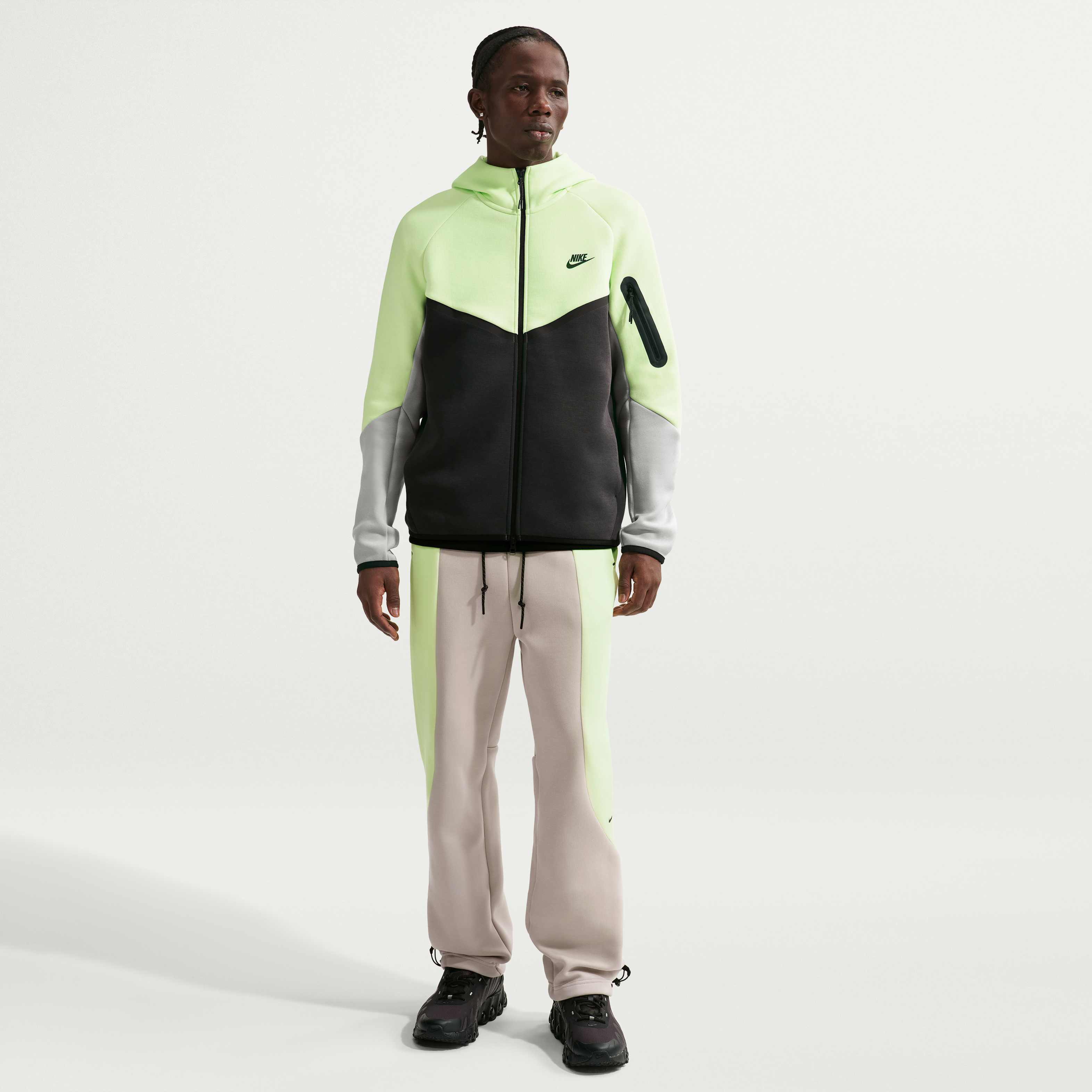 Nike Tech image number 0