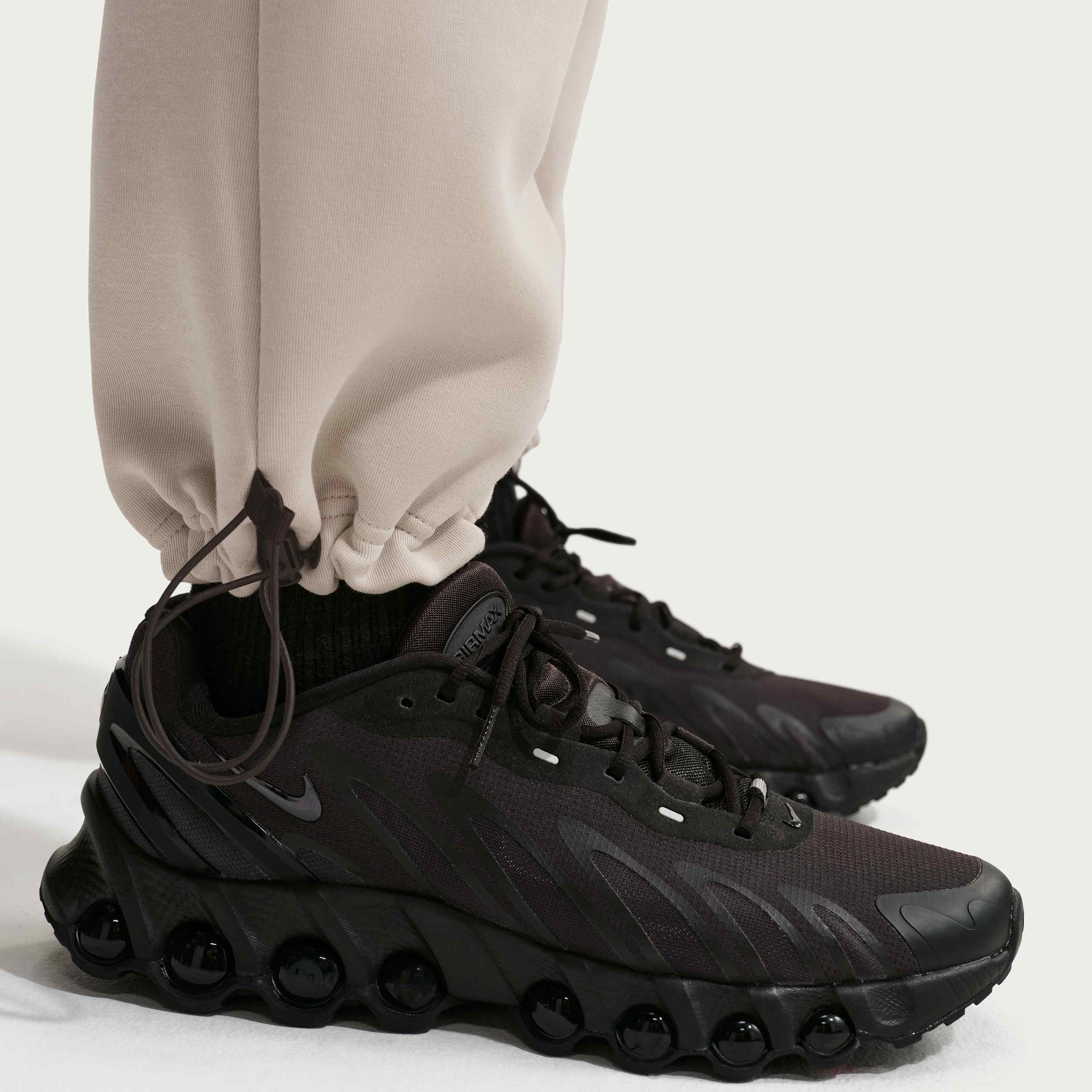 Nike Tech image number 5