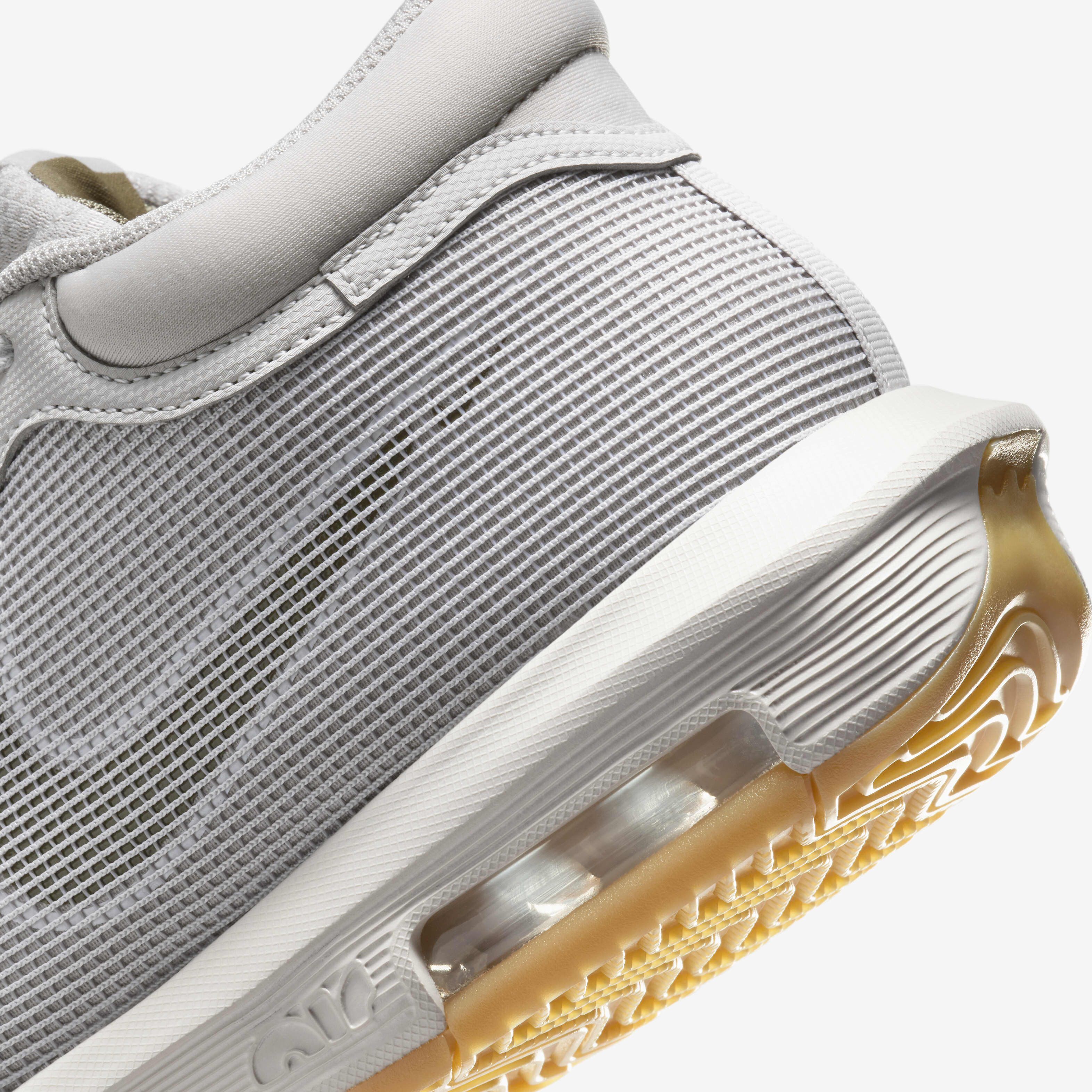 LeBron Witness 8 image number 7