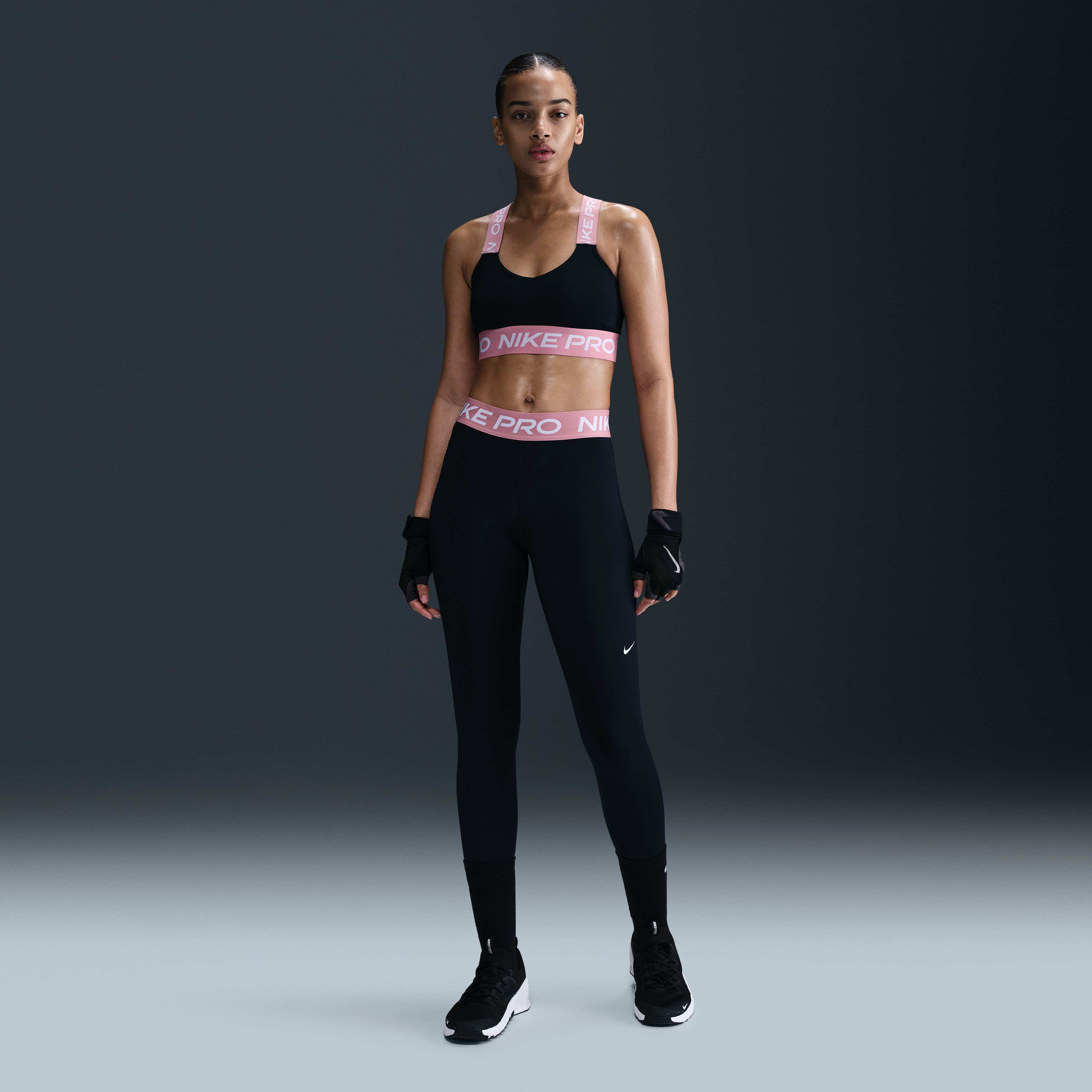 Nike Pro image number 0