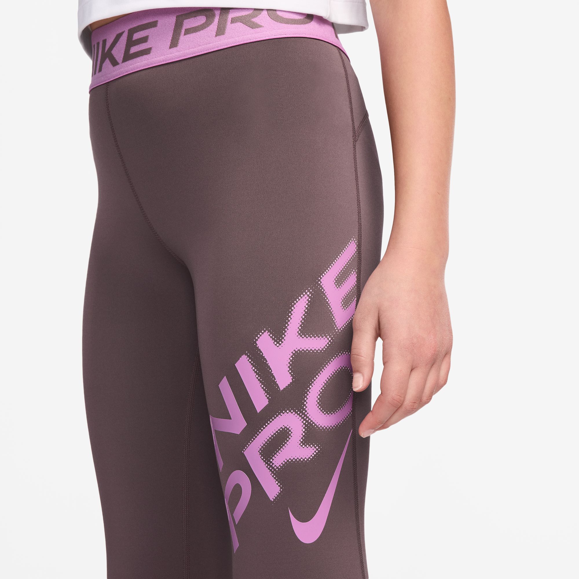 Nike Pro image number 2